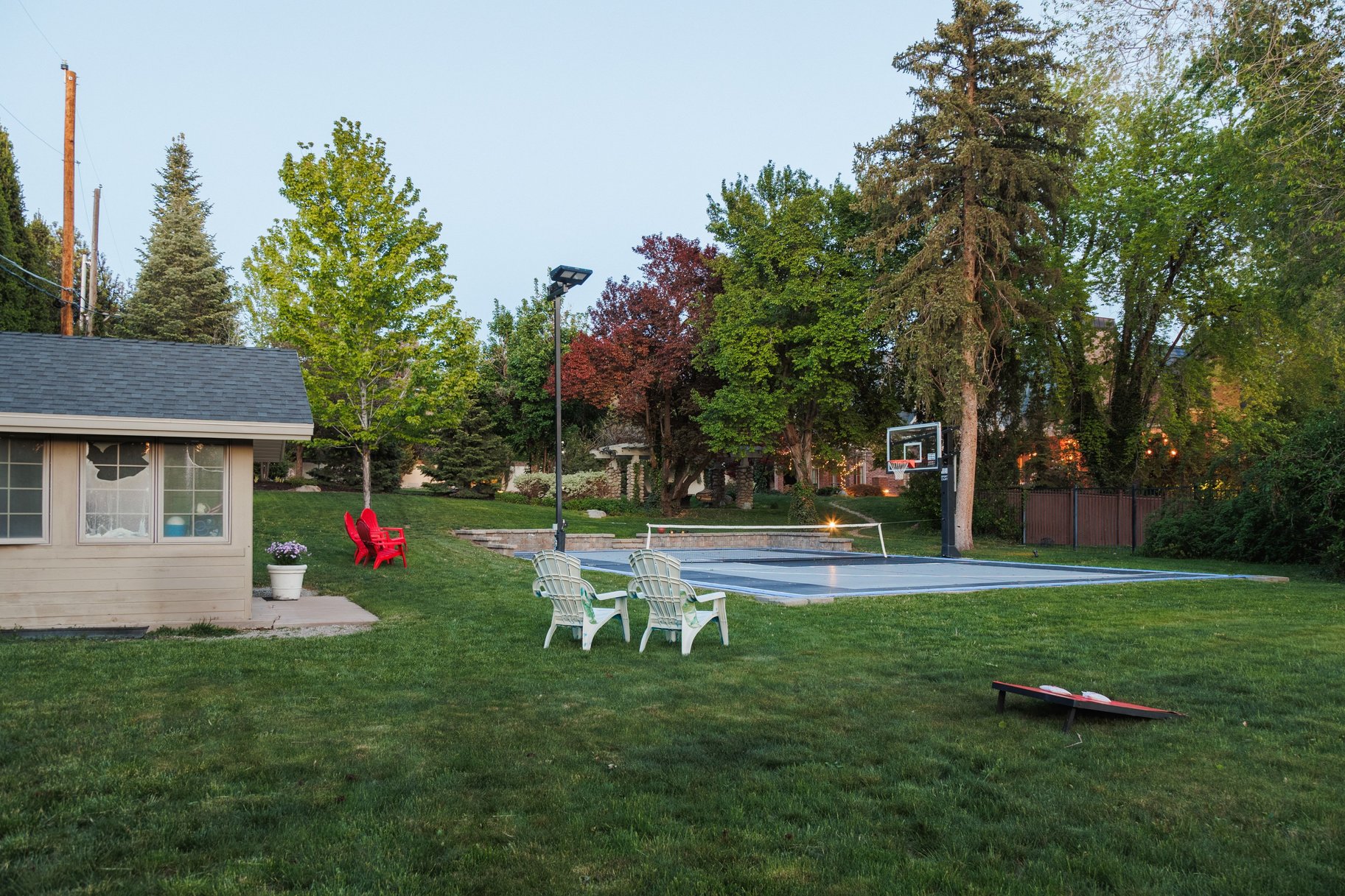  Stunning Custom Build on Millcreek Way - 物件實景