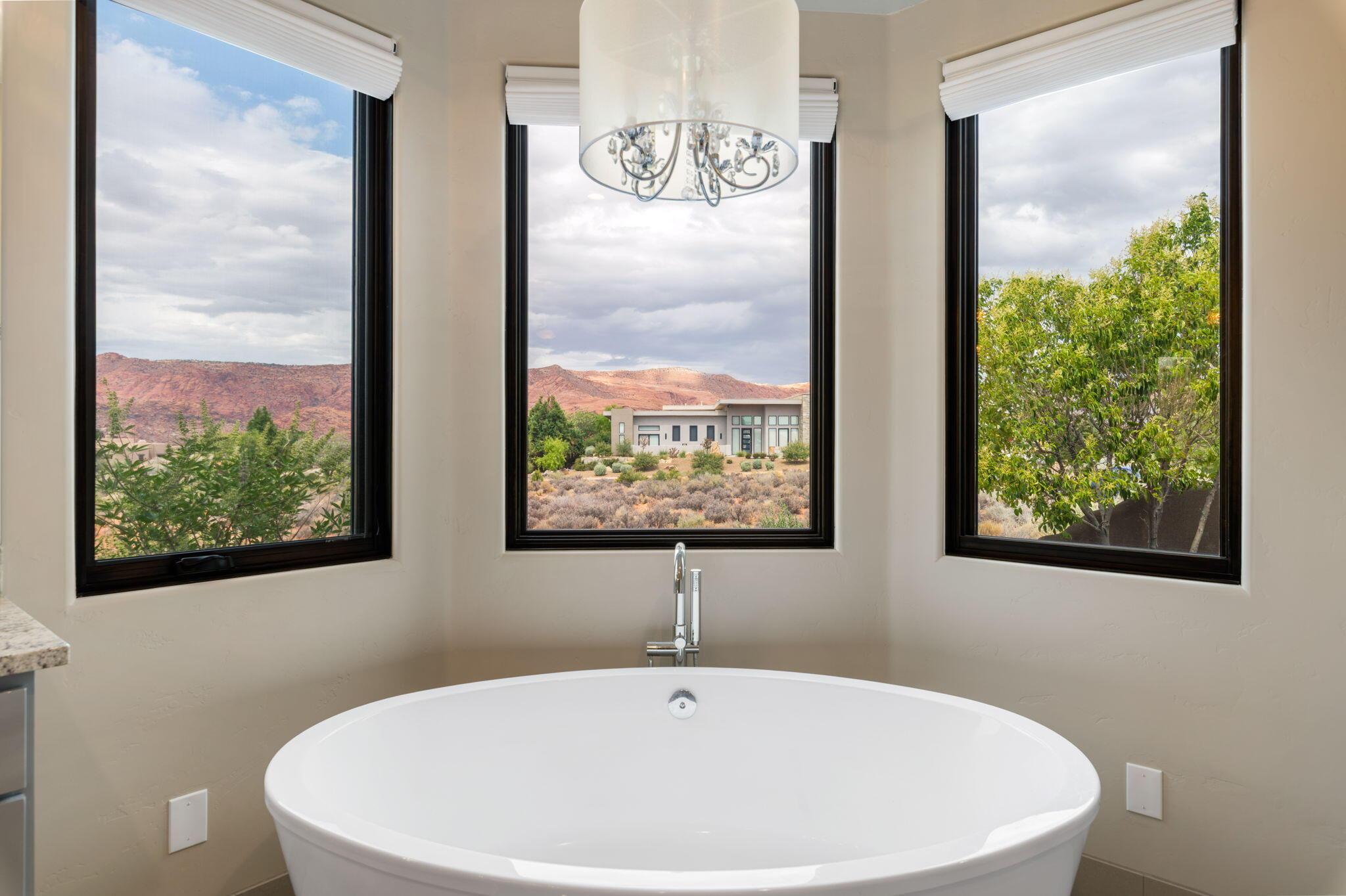 St George, Utah, 84770, United States, 5 Bedrooms Bedrooms, ,7 BathroomsBathrooms,Residential,For Sale,1900533
