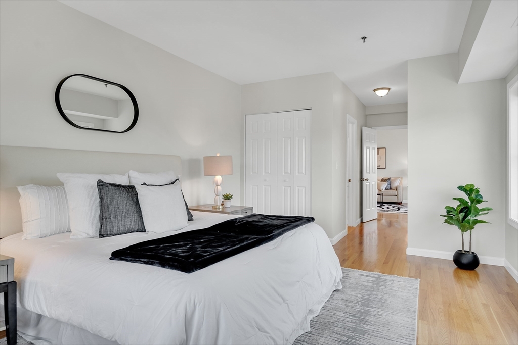 Cambridge, Massachusetts, 02140, United States, 2 Bedrooms Bedrooms, ,2 BathroomsBathrooms,Residential,For Sale,1939324