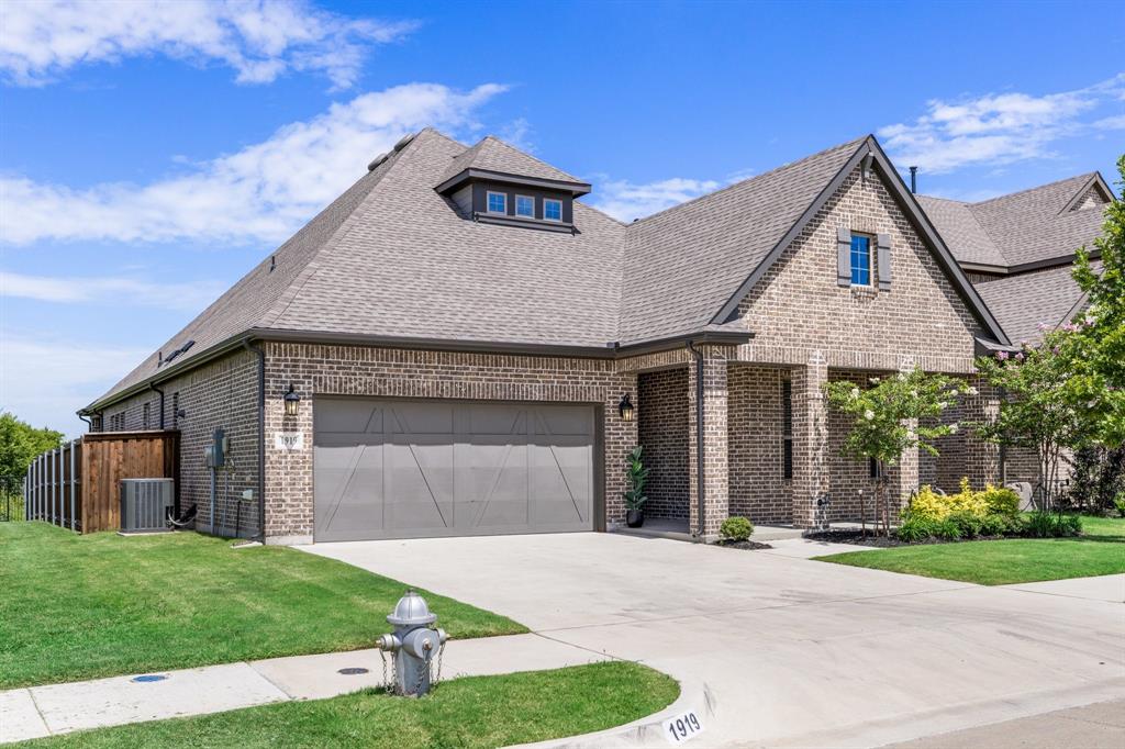Mansfield, Texas, 76063, United States, 3 Bedrooms Bedrooms, ,2 BathroomsBathrooms,Residential,For Sale,1883184