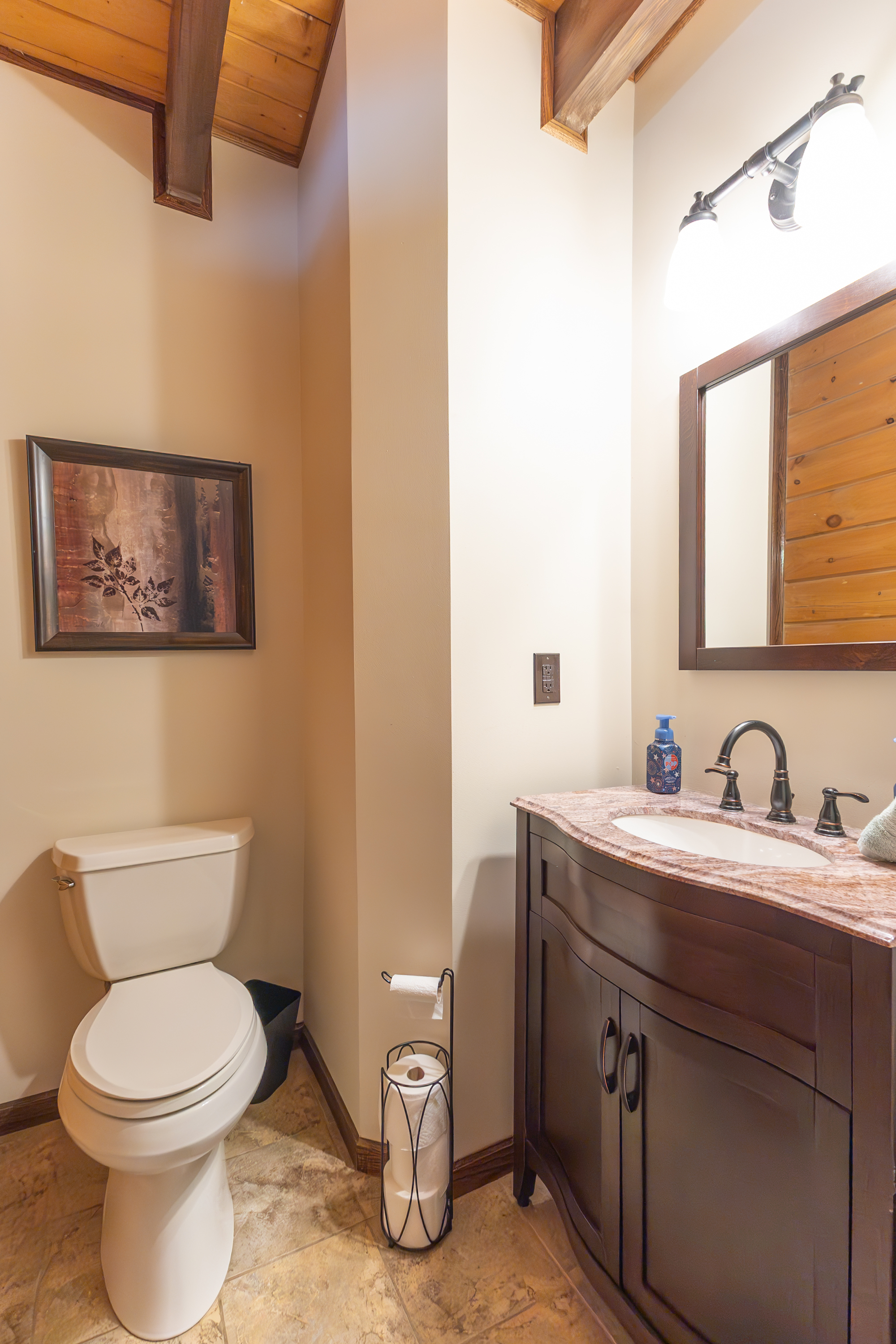 Keytesville, Missouri, 65261, United States, 4 Bedrooms Bedrooms, ,Residential,For Sale,1910439