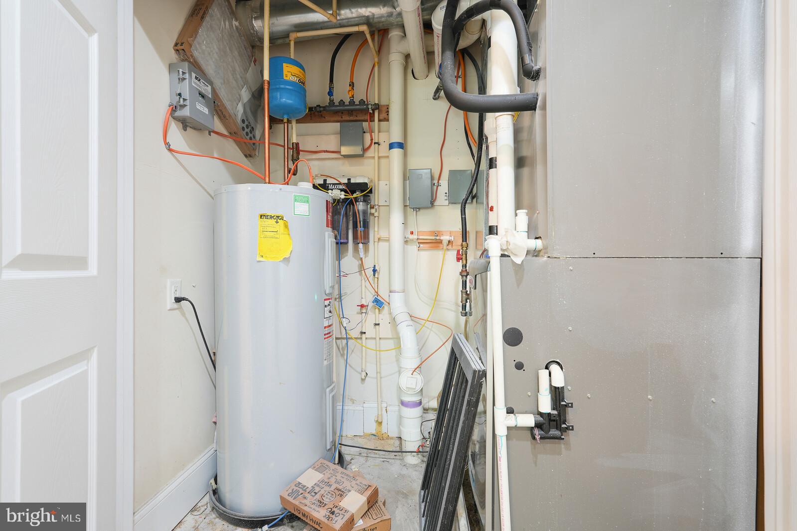 Linthicum Heights, Maryland, 21090, United States, 3 Bedrooms Bedrooms, ,3 BathroomsBathrooms,Residential,For Sale,2005219