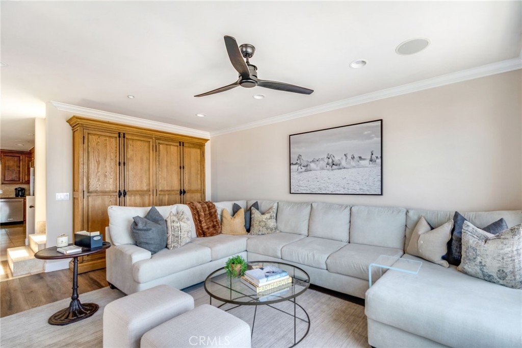 San Clemente, California, 92672, United States, 2 Bedrooms Bedrooms, ,3 BathroomsBathrooms,Residential,For Sale,1927203