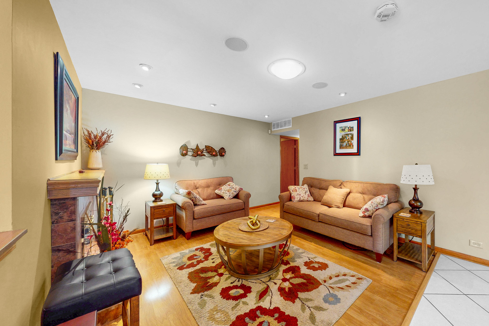 Elk Grove Village, Illinois, 60007, United States, 4 Bedrooms Bedrooms, ,2 BathroomsBathrooms,Residential,For Sale,1979960