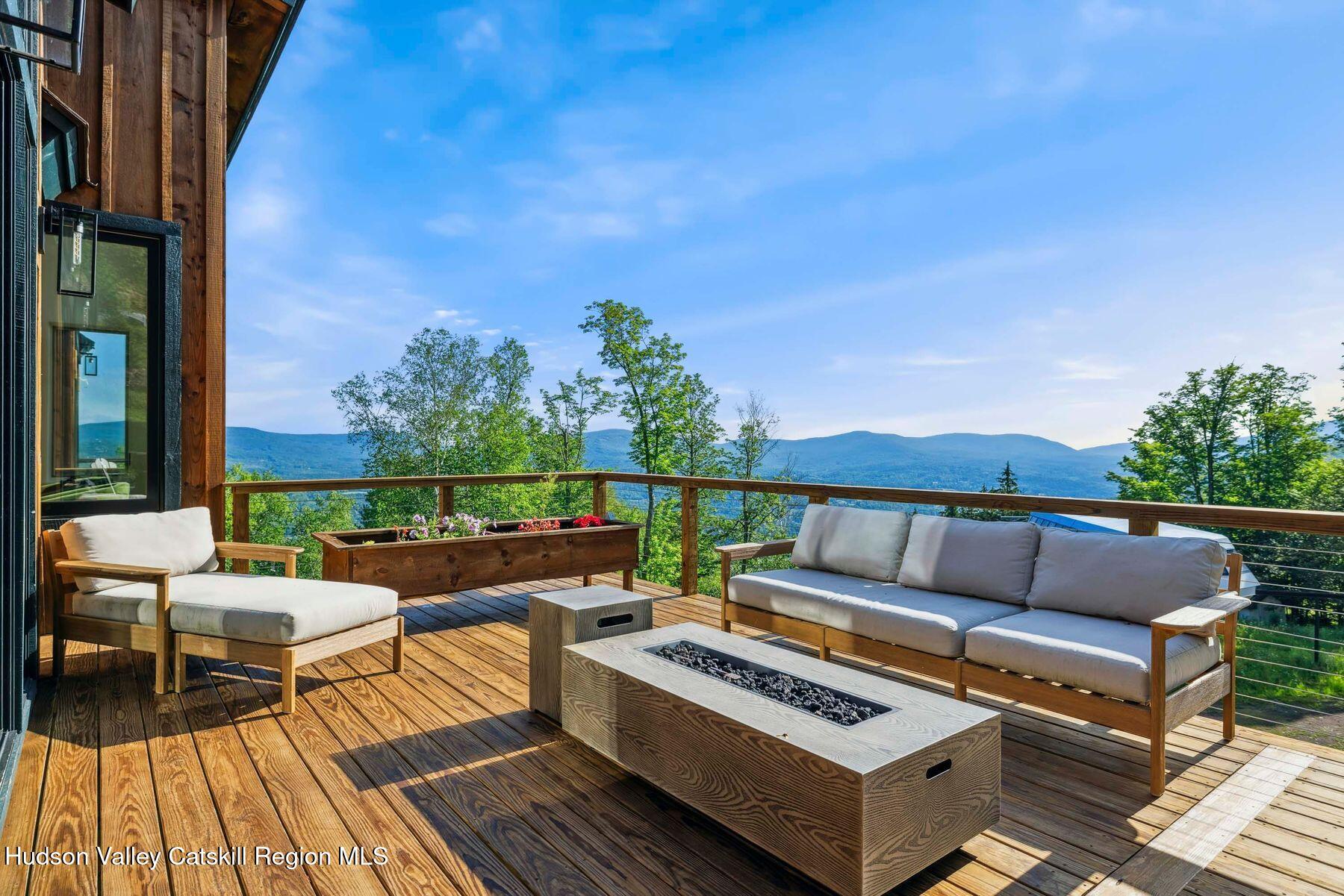 Windham, New York, 12496, United States, 6 Bedrooms Bedrooms, ,5 BathroomsBathrooms,Residential,For Sale,1905986