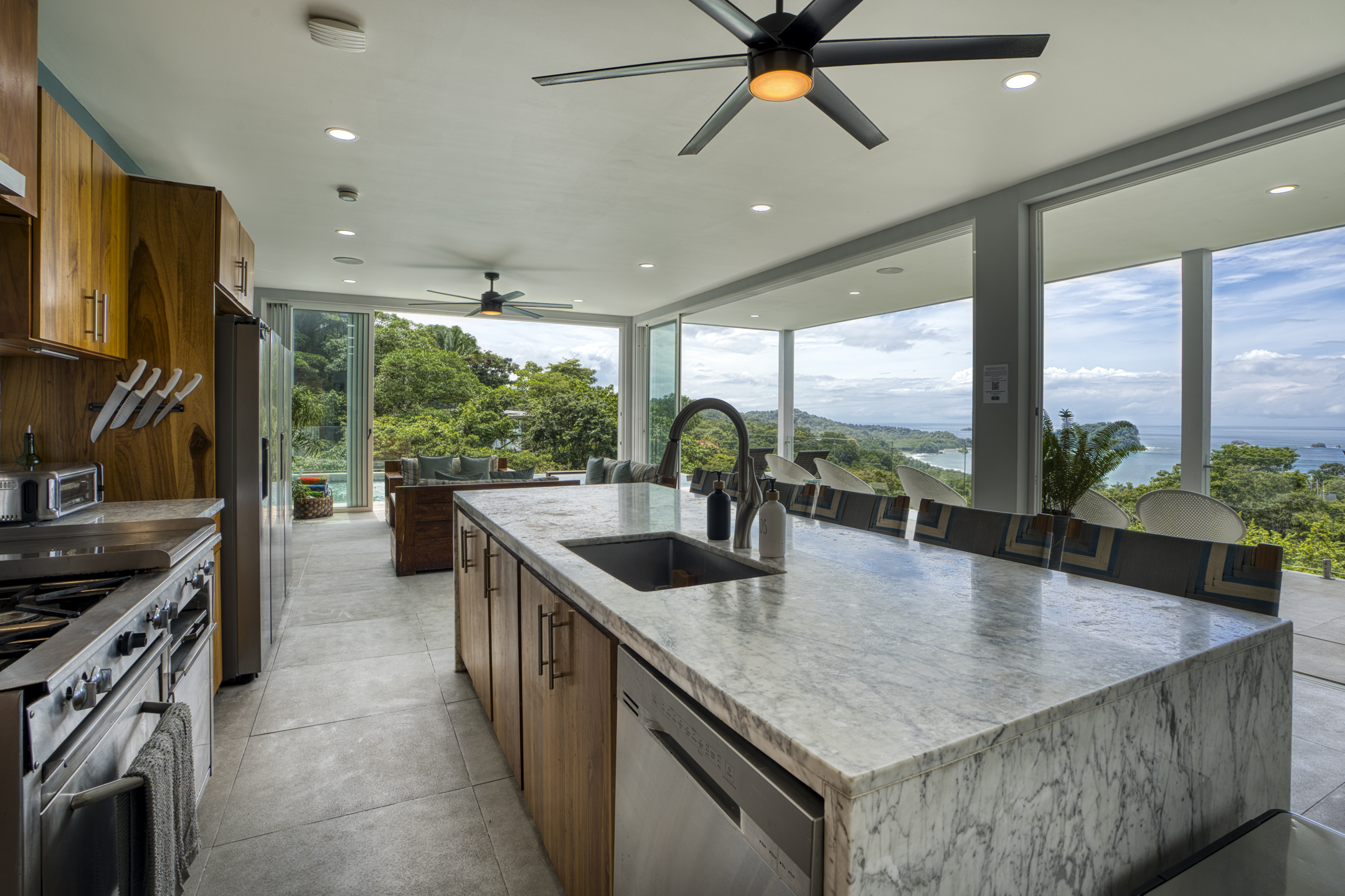 Manuel Antonio, Puntarenas, CR, 10 Bedrooms Bedrooms, ,12 BathroomsBathrooms,Residential,For Sale,1865275