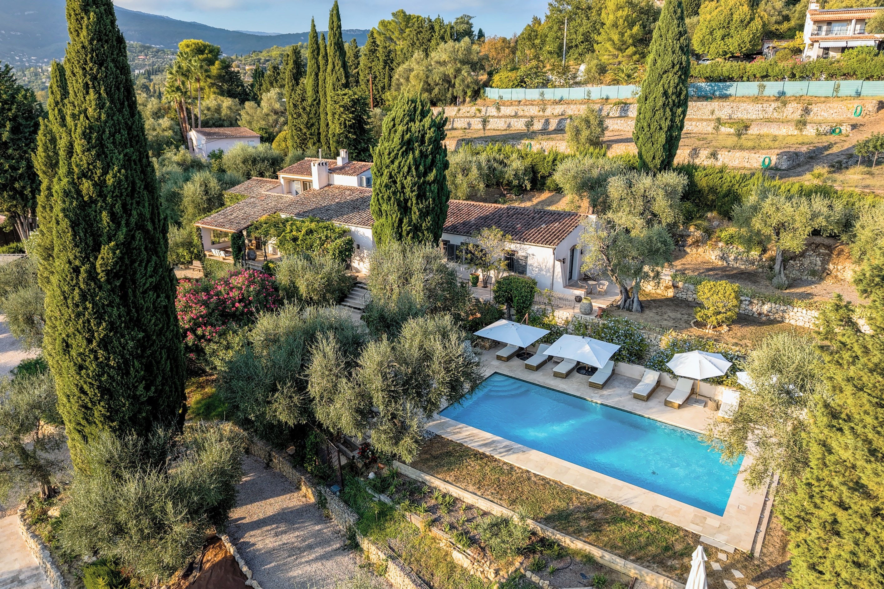 Near Valbonne: renovated Provençal villa with pool and open views in Plascassier - 物件實景