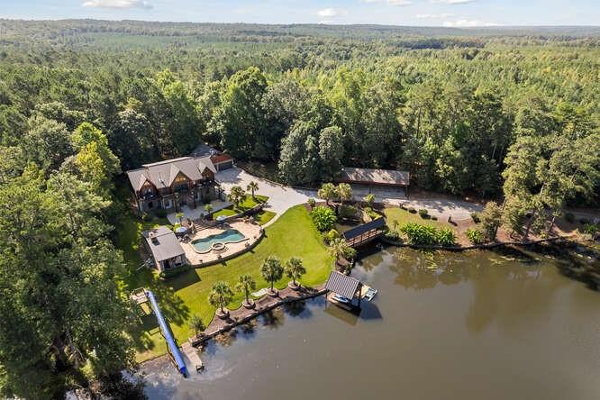 Carrollton, Georgia, 30116, United States, 5 Bedrooms Bedrooms, ,5 BathroomsBathrooms,Residential,For Sale,1803971