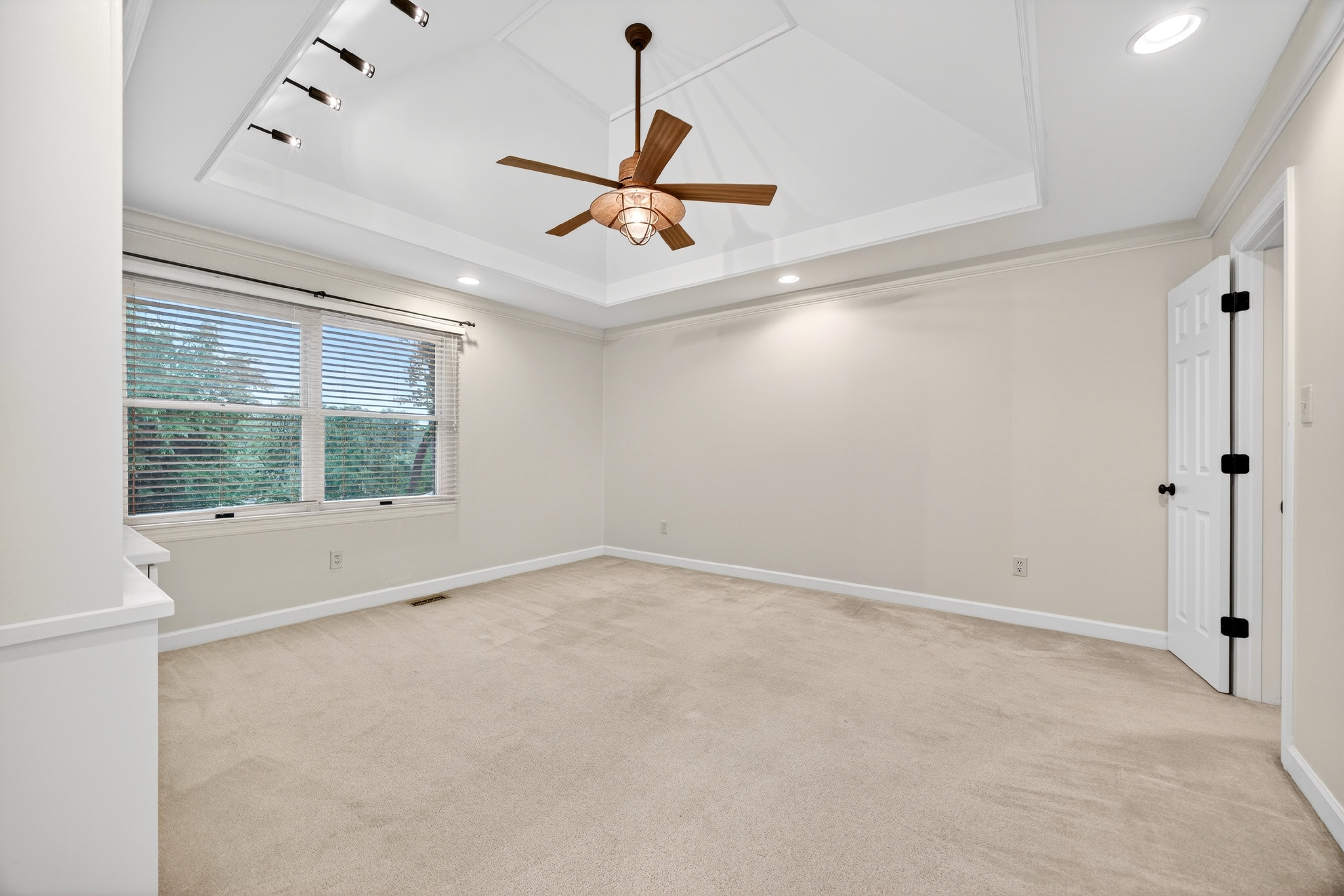  Don’t miss the opportunity to own this beautifully maintained Miceli-built home - 物件實景