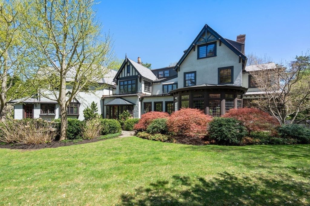 Wellesley, Massachusetts, 02482, United States, 9 Bedrooms Bedrooms, ,10 BathroomsBathrooms,Residential,For Sale,1804241