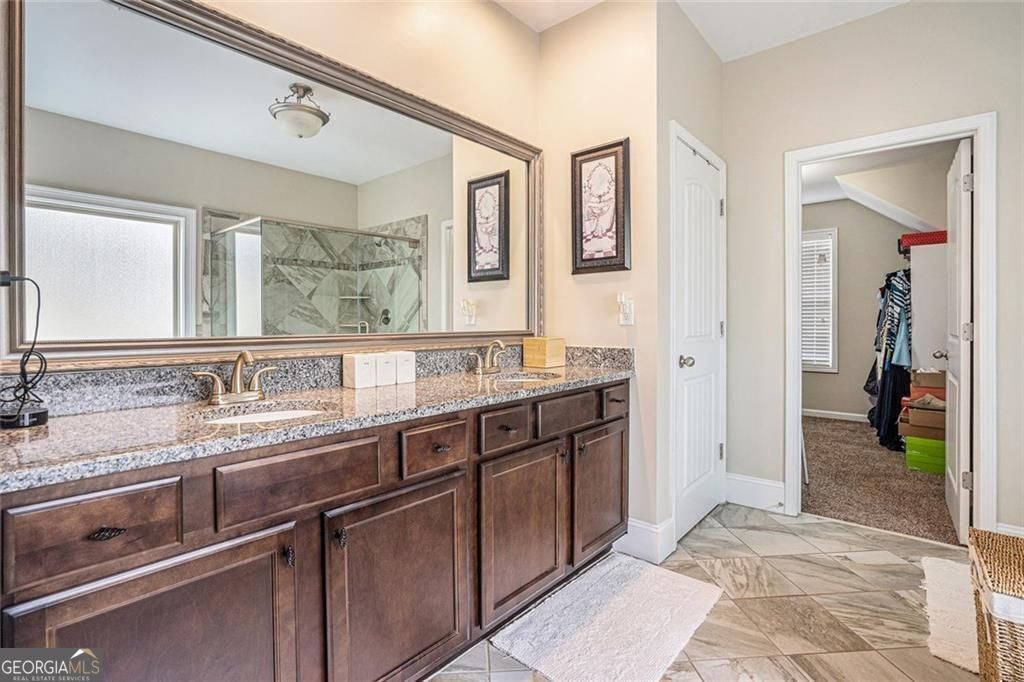 Auburn, Georgia, 30011, United States, 5 Bedrooms Bedrooms, ,3 BathroomsBathrooms,Residential,For Sale,2002297