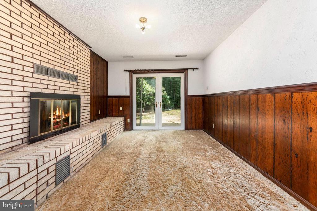 Fredericksburg, Virginia, 22405, United States, 5 Bedrooms Bedrooms, ,3 BathroomsBathrooms,Residential,For Sale,2013092