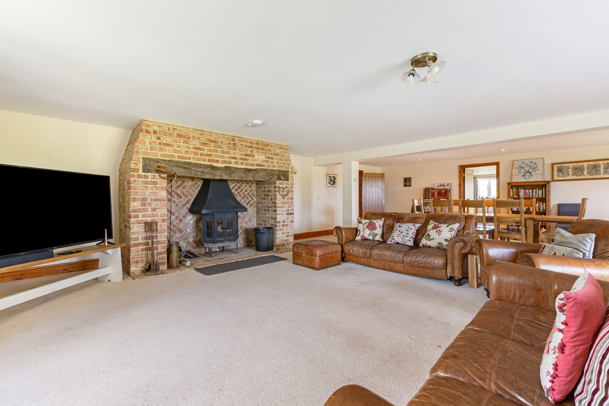 A substantial Oxfordshire farmhouse with over 9,200 sq ft of accommodation and 4 - 物件實景