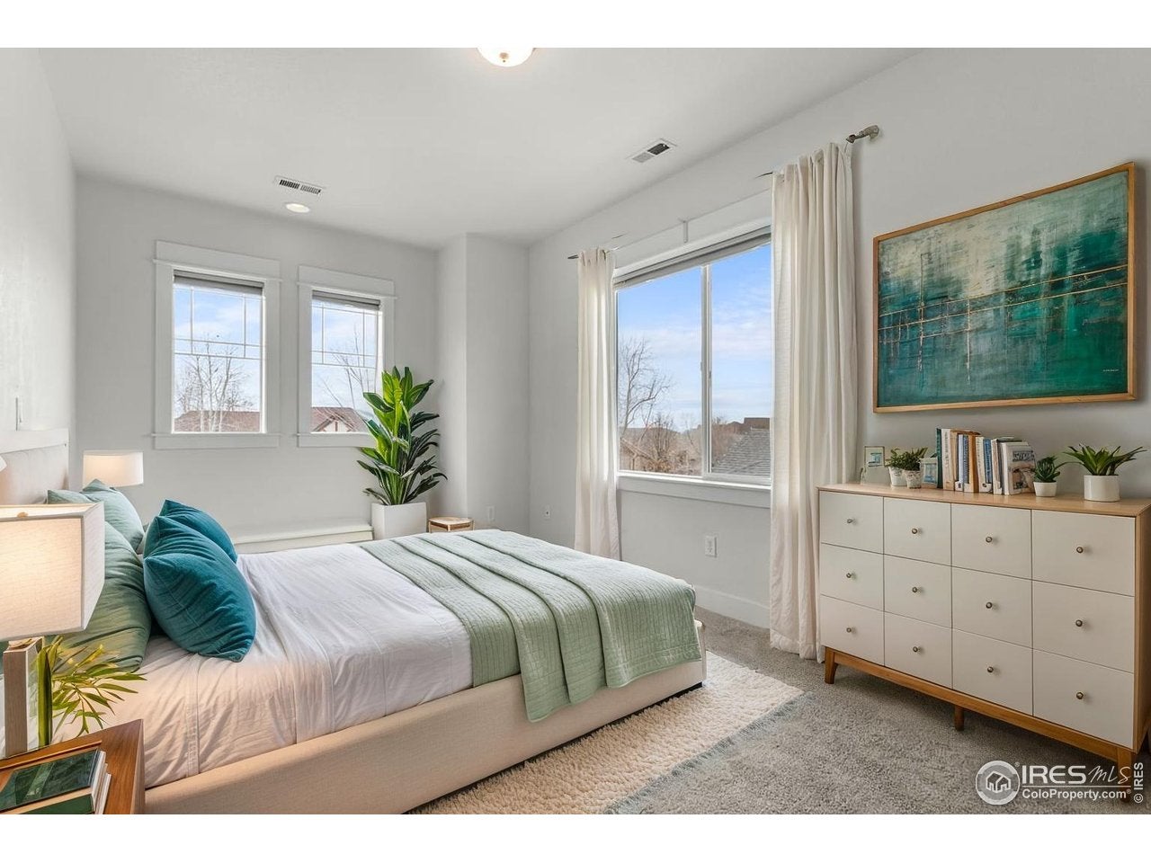 Windsor, Colorado, 80550, United States, 6 Bedrooms Bedrooms, ,4 BathroomsBathrooms,Residential,For Sale,1996243