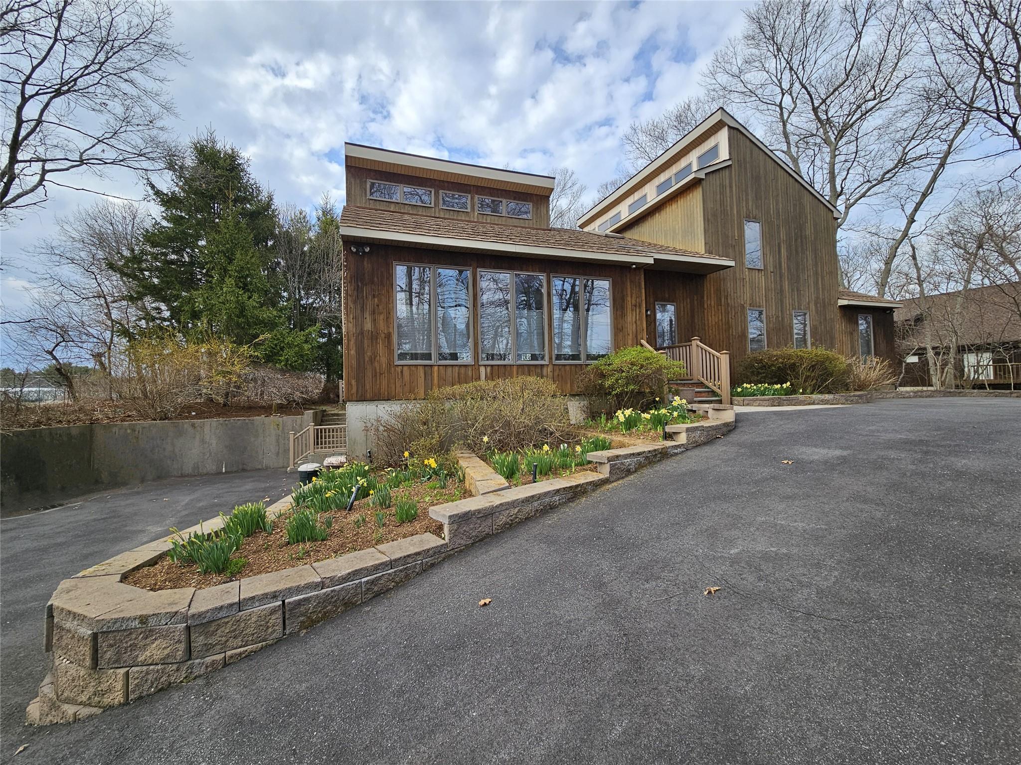 1572 Middle Road, Calverton, New York, 11933, United States, 3 Bedrooms Bedrooms, ,3 BathroomsBathrooms,Residential,For Sale,1572 Middle Road,1663464