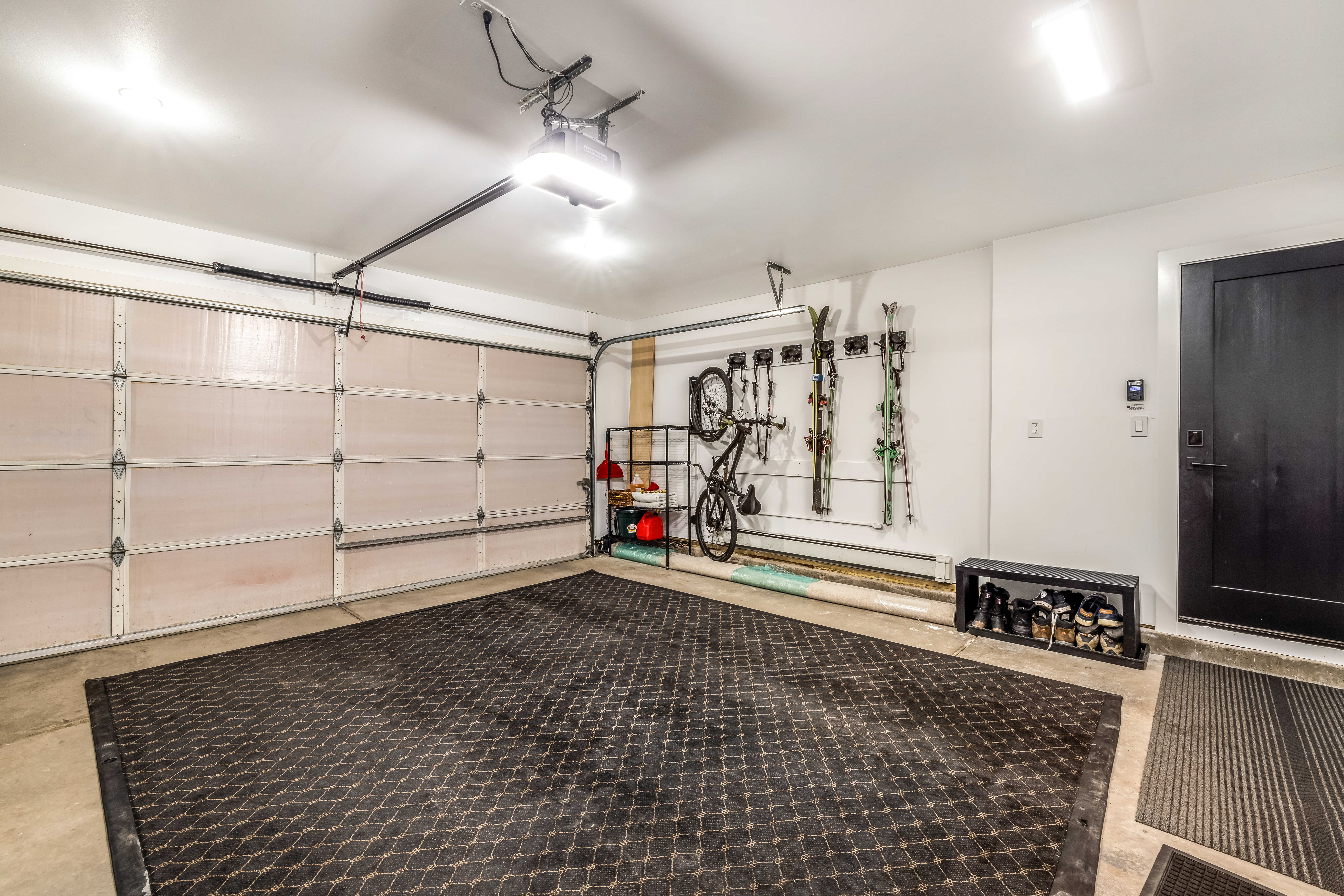  Captures sweeping views of Arrowhead and the surrounding mountain landscape. - 物件實景