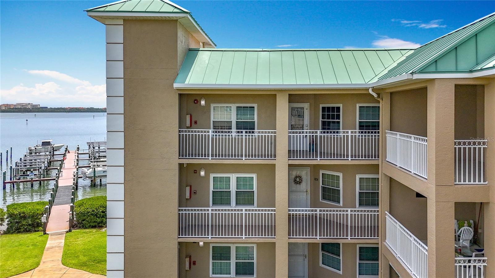 Madeira Beach, Florida, 33708, United States, 2 Bedrooms Bedrooms, ,2 BathroomsBathrooms,Residential,For Sale,1981210