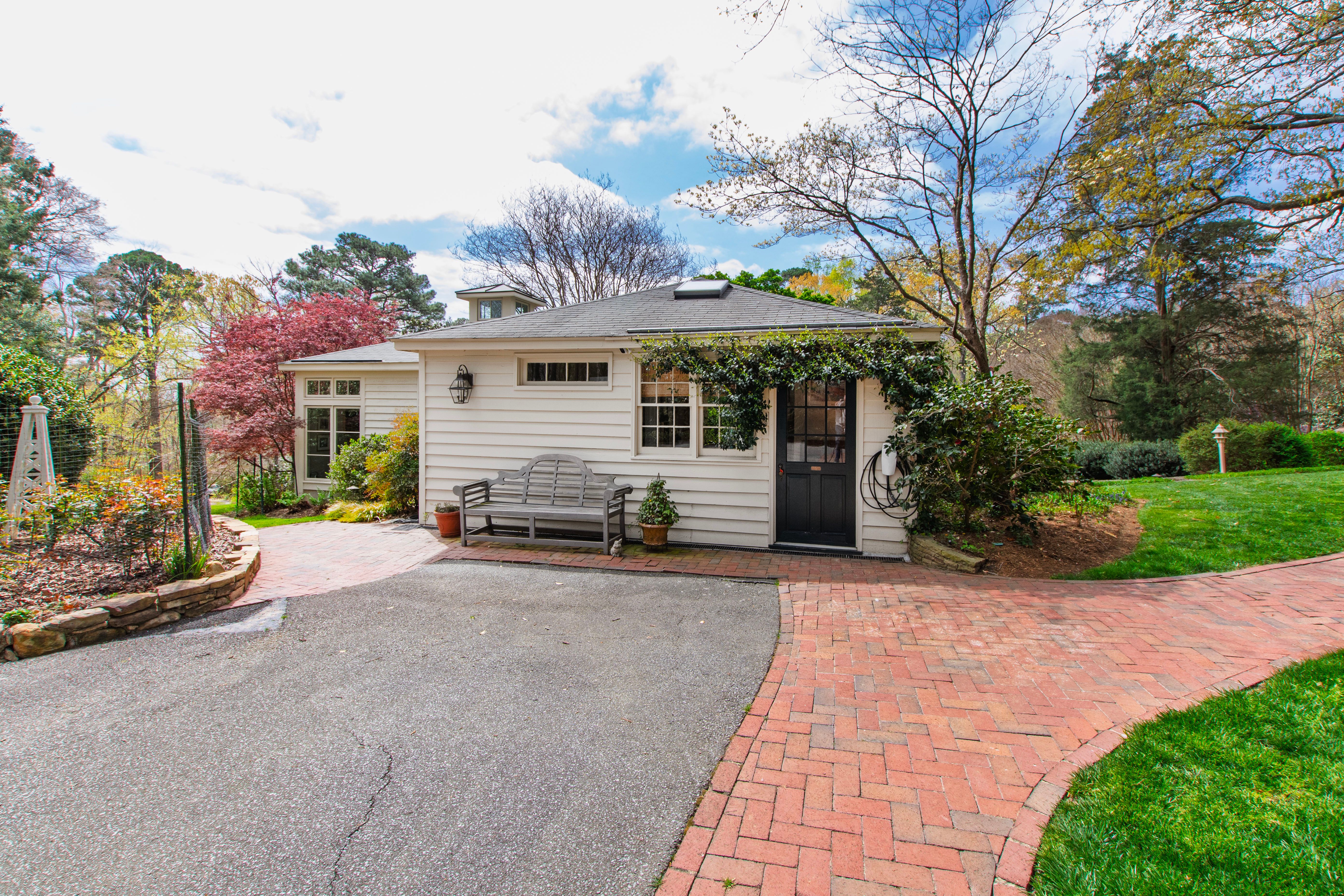  223 Hillcrest Circle, Chapel Hill, NC 27514 - 物件實景