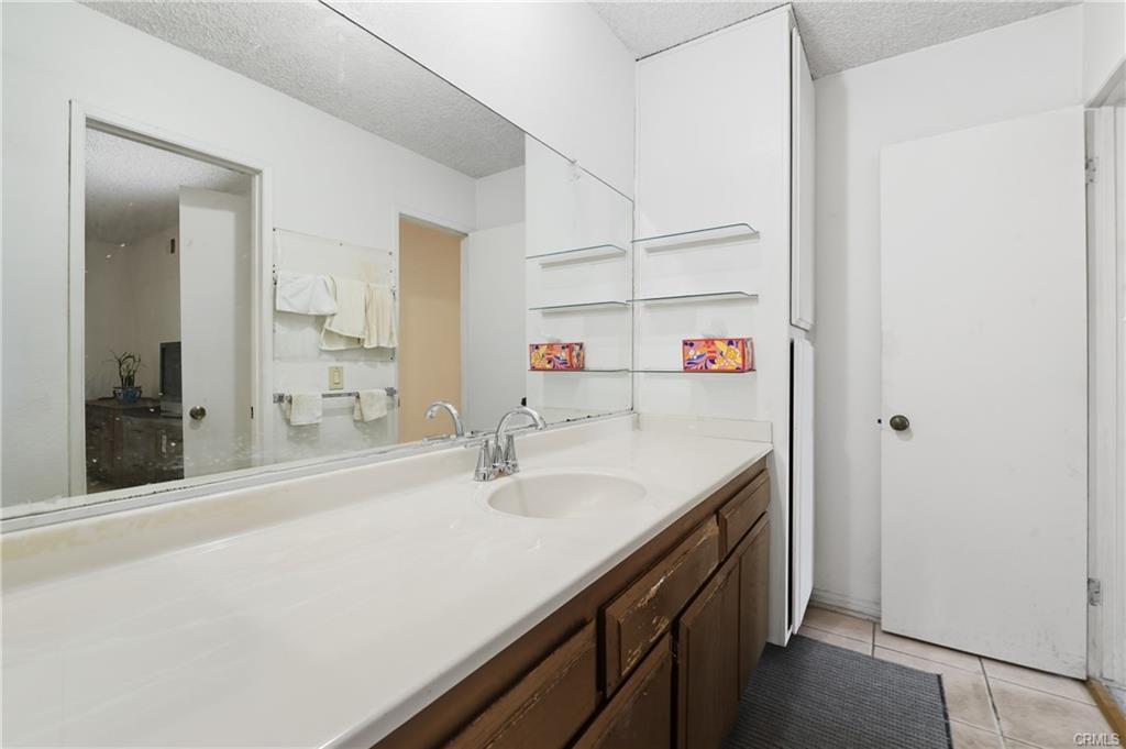 Rosemead, California, 91770, United States, 2 Bedrooms Bedrooms, ,2 BathroomsBathrooms,Residential,For Sale,1980997