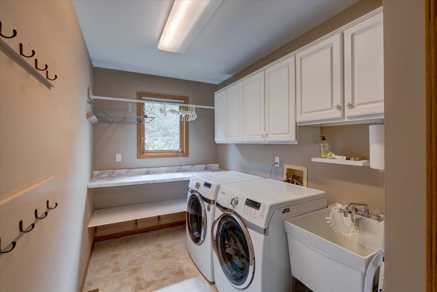 Fitchburg, Wisconsin, 53711, United States, 4 Bedrooms Bedrooms, ,4 BathroomsBathrooms,Residential,For Sale,1977409