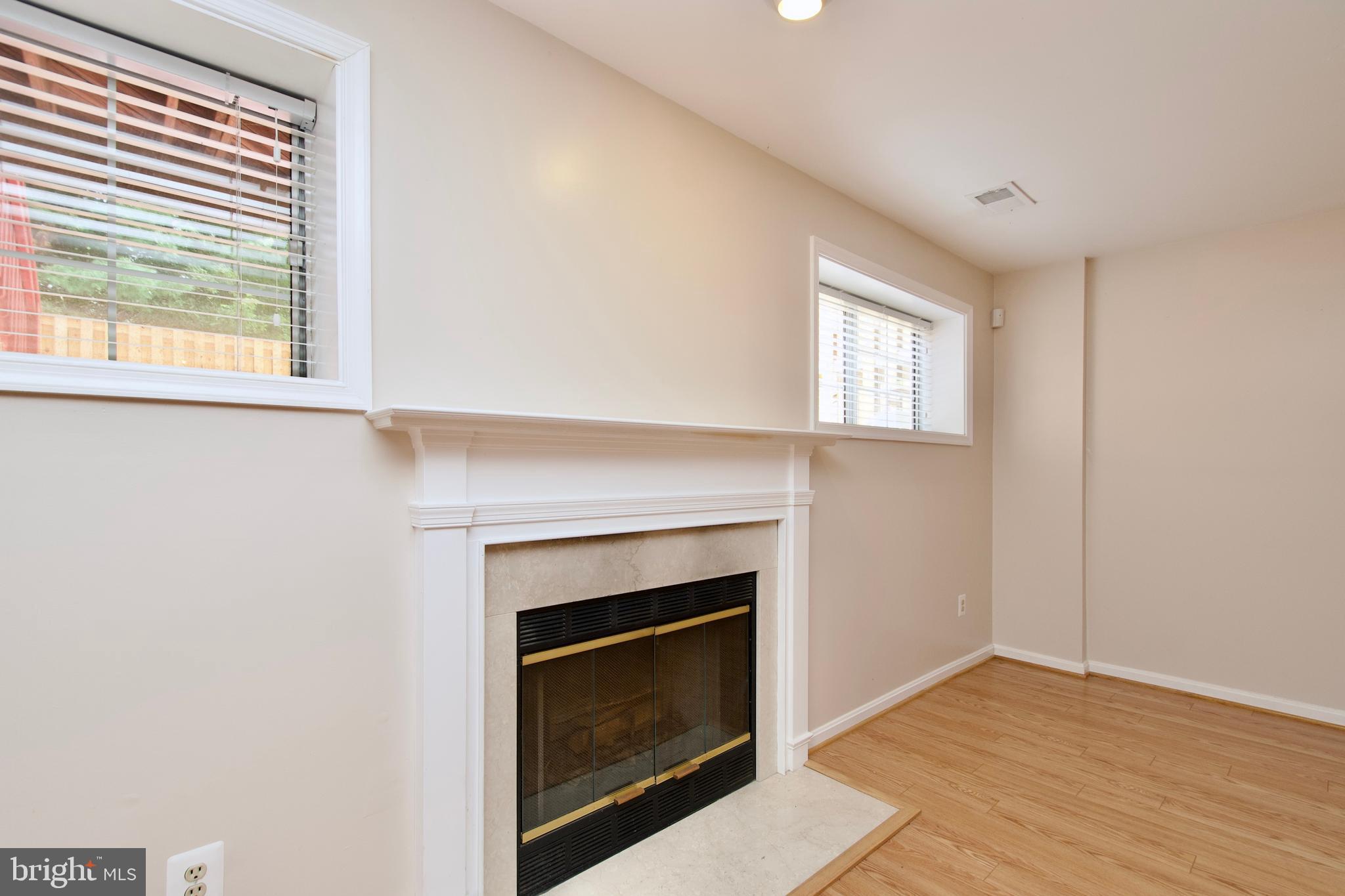 Silver Spring, Maryland, 20902, United States, 3 Bedrooms Bedrooms, ,3 BathroomsBathrooms,Residential,For Sale,1916532