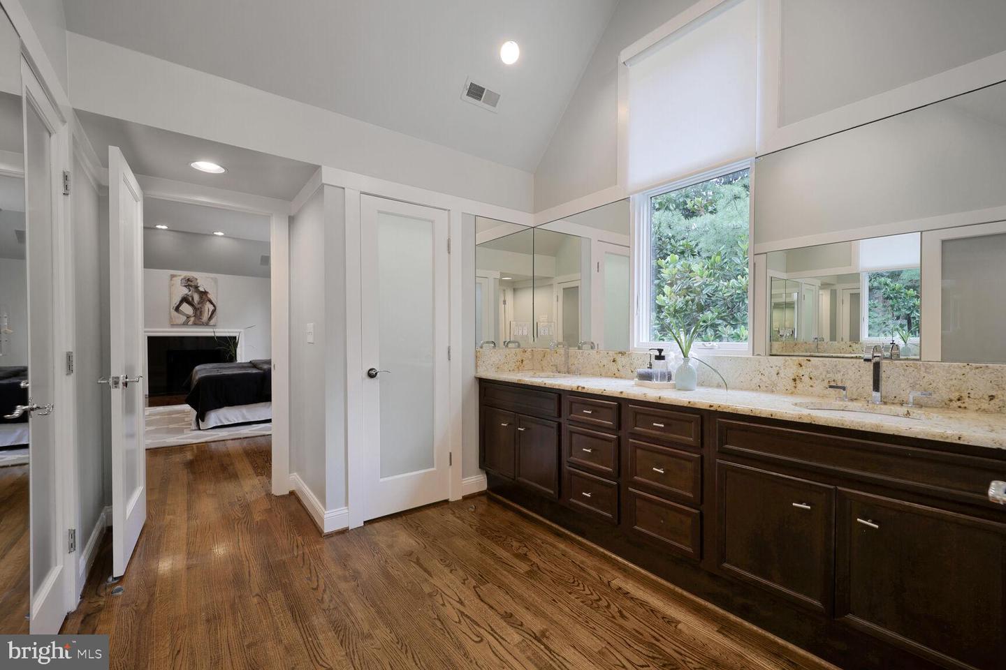 Washington, District of Columbia, 20016, United States, 5 Bedrooms Bedrooms, ,6 BathroomsBathrooms,Residential,For Sale,1896889
