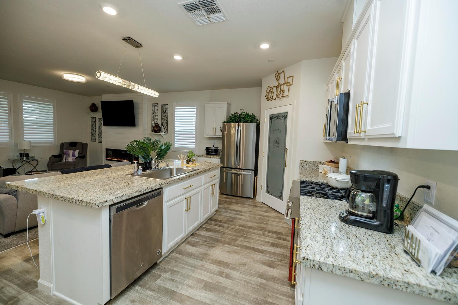 Modesto, California, 95355, United States, 3 Bedrooms Bedrooms, ,2 BathroomsBathrooms,Residential,For Sale,1998691