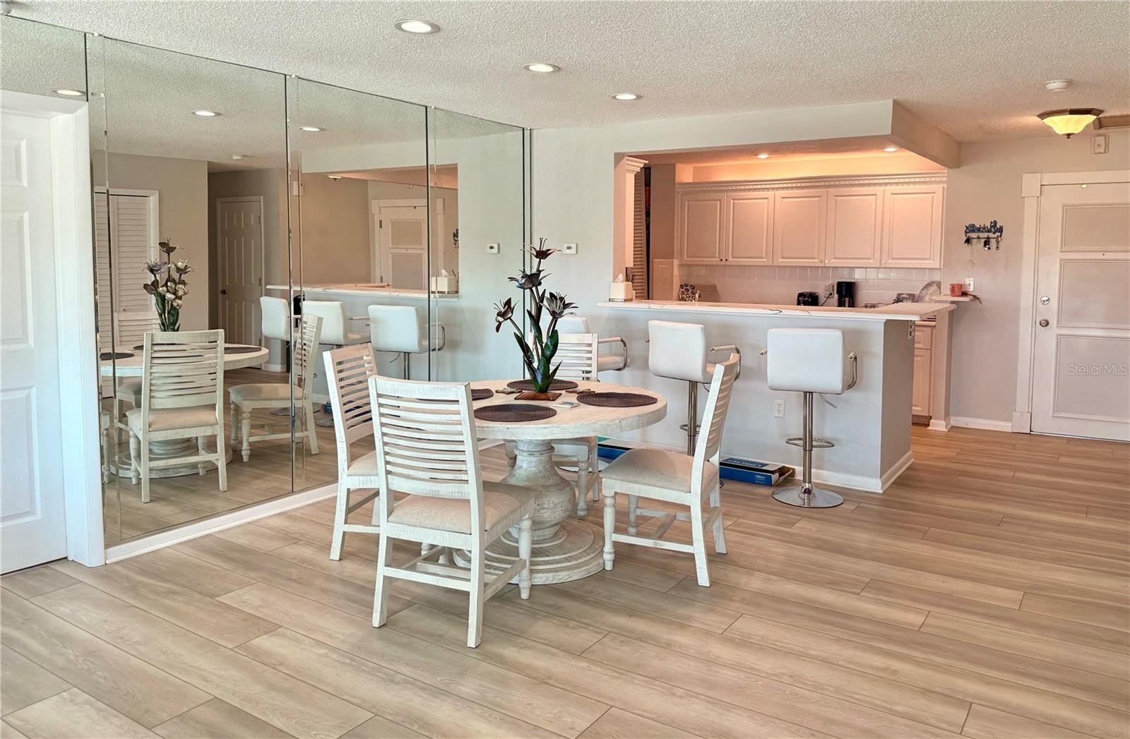 BELLEAIR BLUFFS, Florida, 33770, United States, 2 Bedrooms Bedrooms, ,2 BathroomsBathrooms,Residential,For Sale,2005245