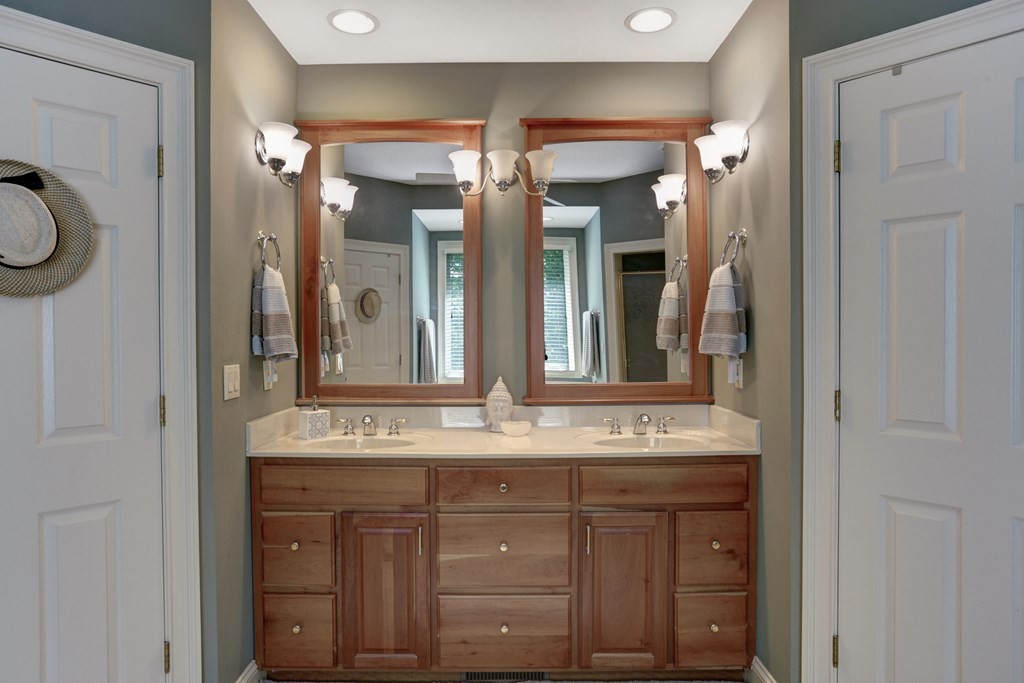 Young Harris, Georgia, 30582, United States, 4 Bedrooms Bedrooms, ,3 BathroomsBathrooms,Residential,For Sale,1944949