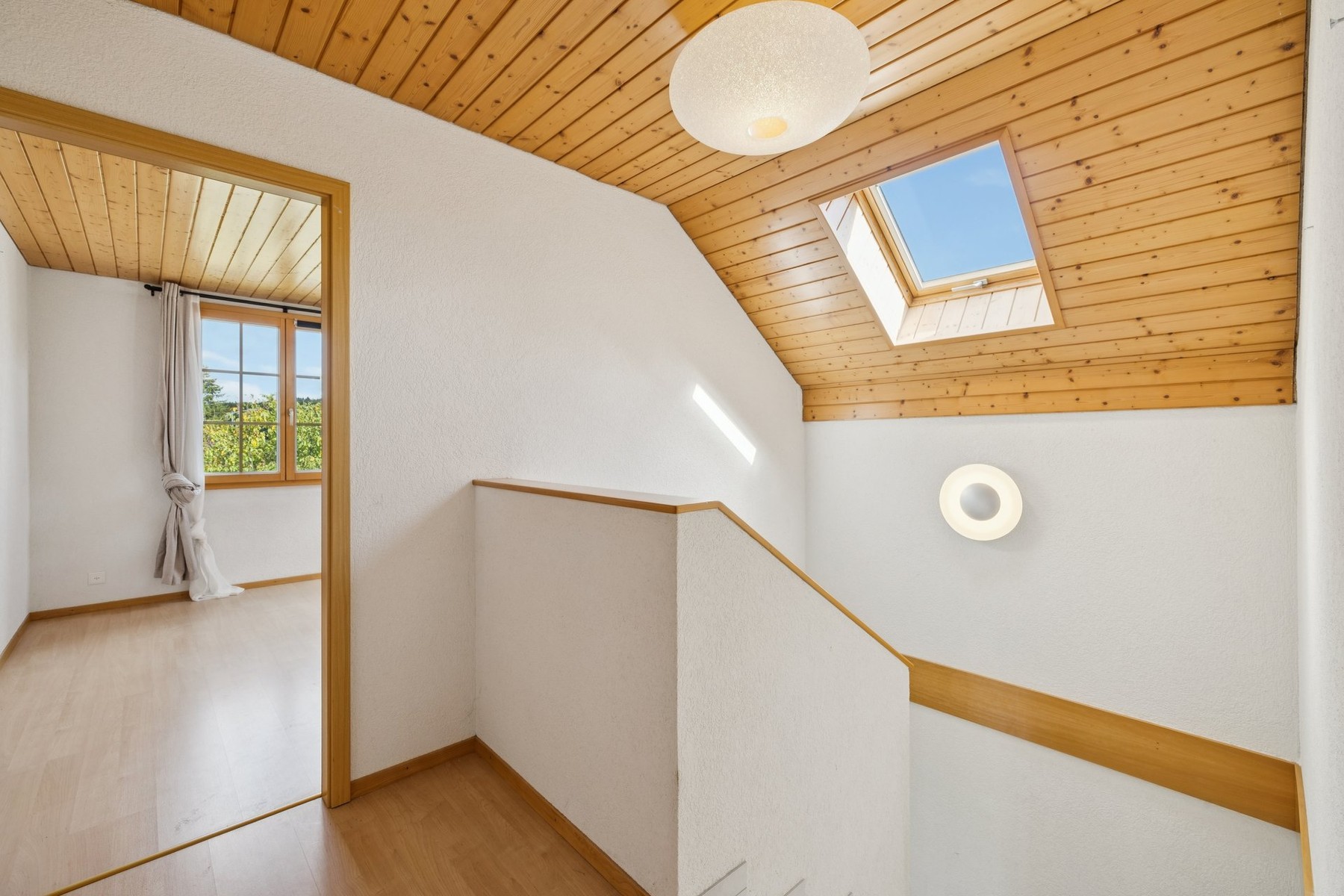  5.5-room single-family home with a large basement and a 1,500-square-meter lot - 物件實景
