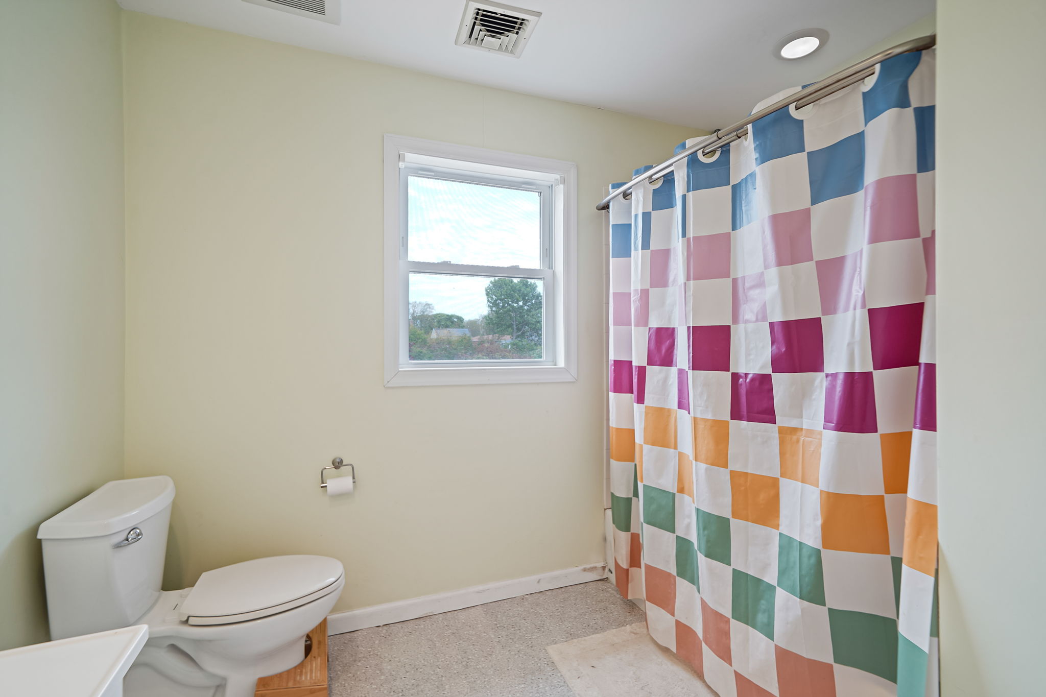 Patchogue, New York, 11772, United States, 2 Bedrooms Bedrooms, ,2 BathroomsBathrooms,Residential,For Sale,2049279