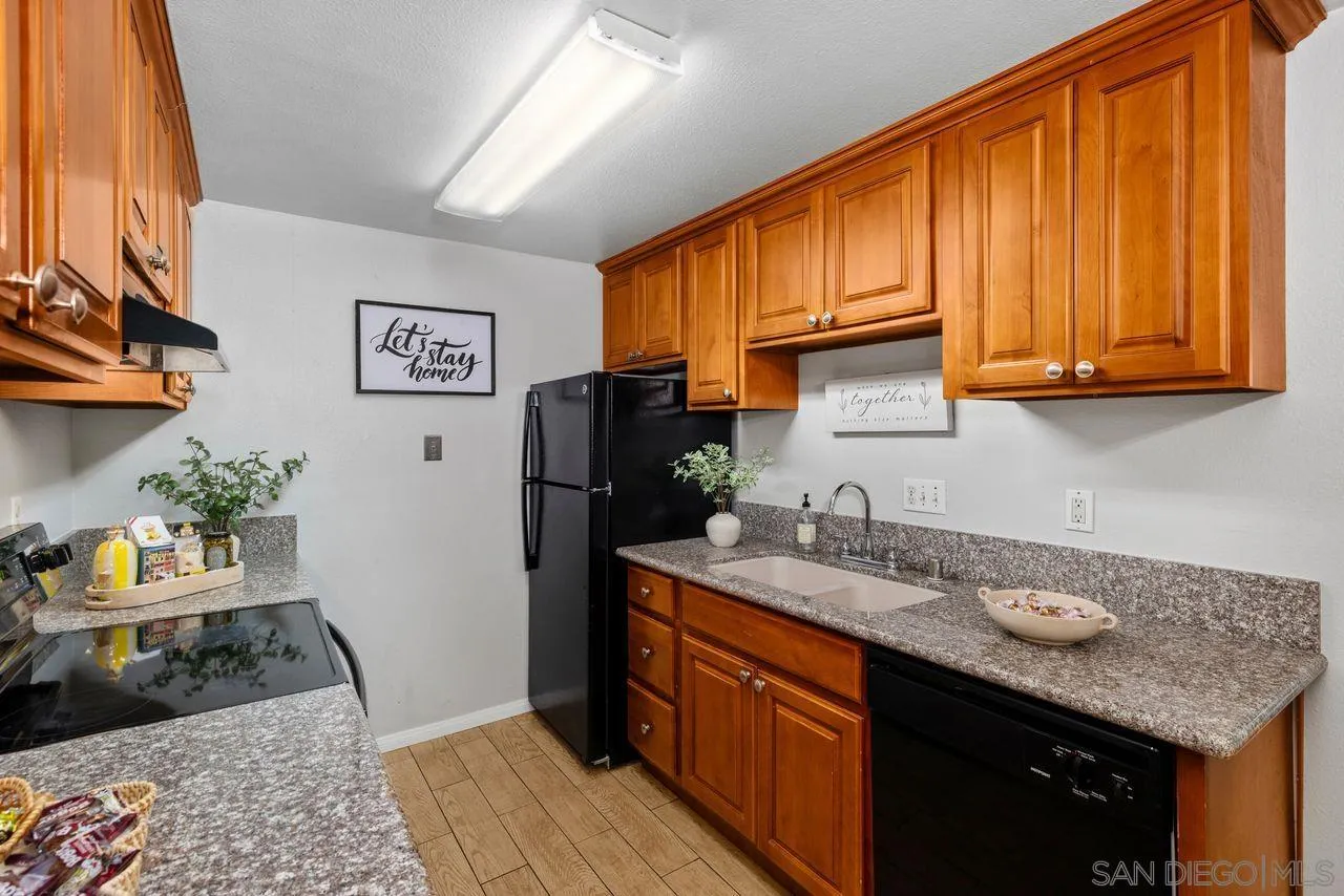 Poway, California, 92064, United States, 3 Bedrooms Bedrooms, ,2 BathroomsBathrooms,Residential,For Sale,1911410