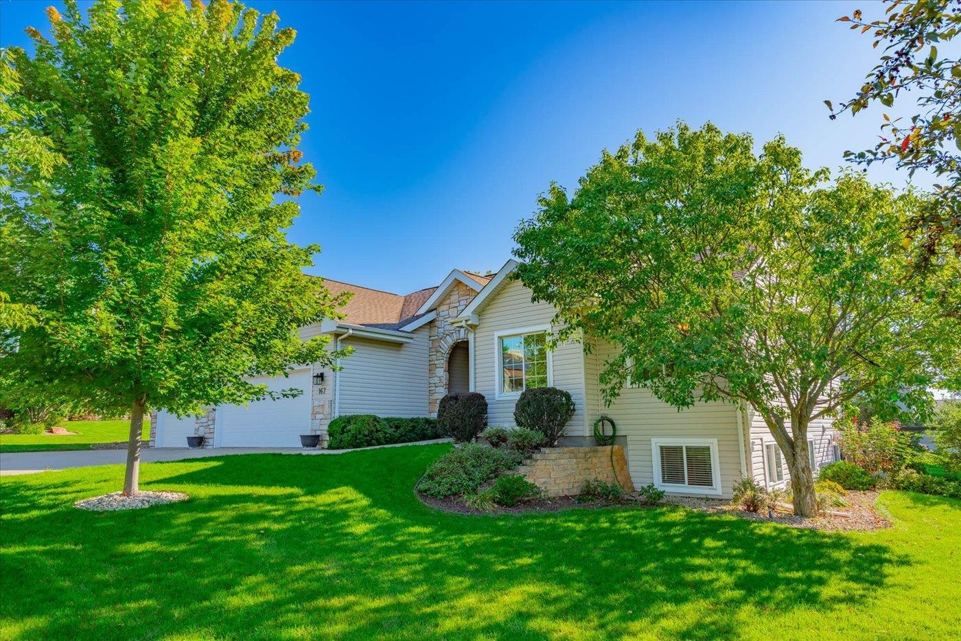 Sun Prairie, Wisconsin, 53590-4332, United States, 4 Bedrooms Bedrooms, ,3 BathroomsBathrooms,Residential,For Sale,1935966