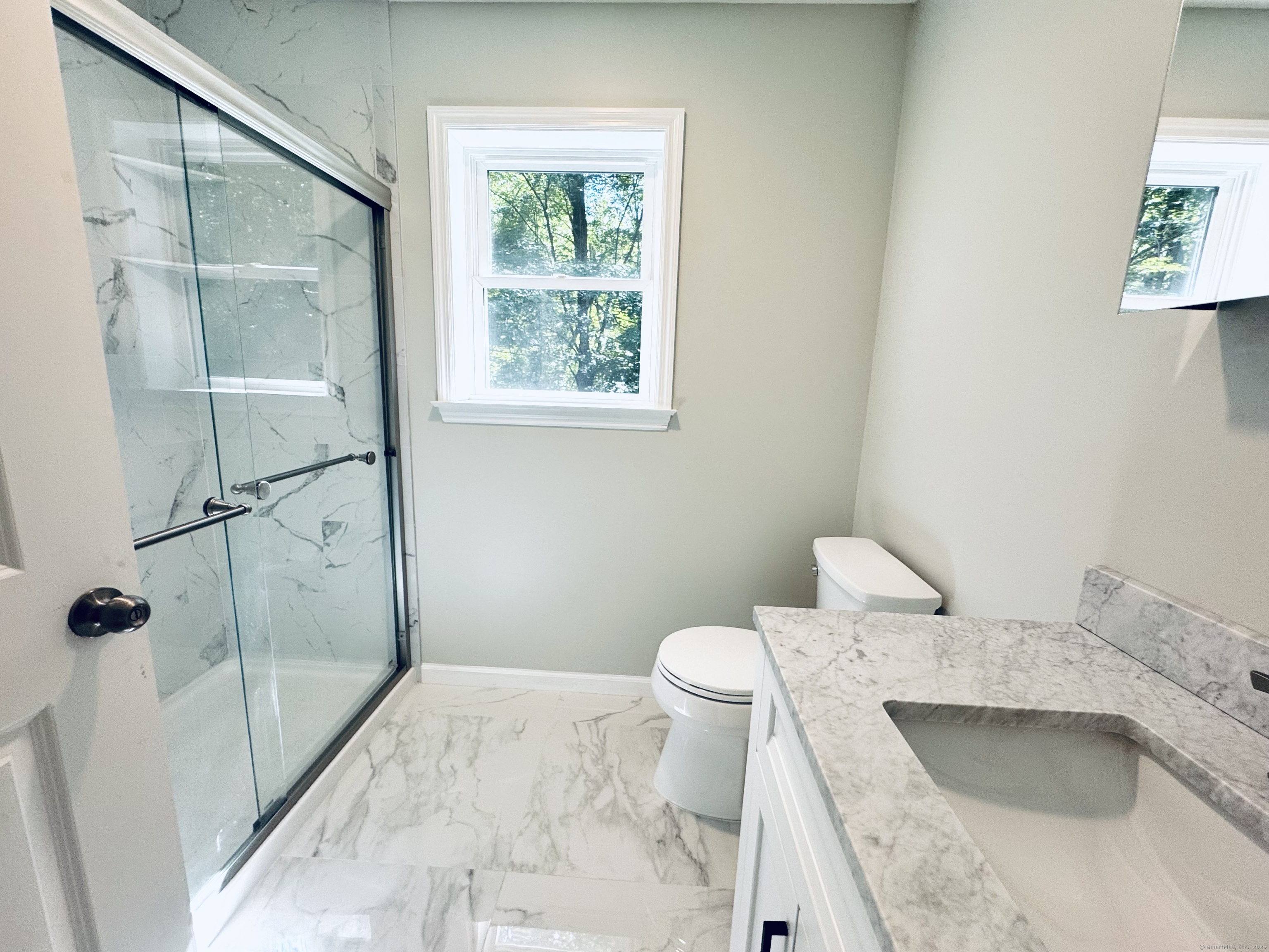 Newtown, Connecticut, 06482, United States, 4 Bedrooms Bedrooms, ,4 BathroomsBathrooms,Residential,For Sale,1917666