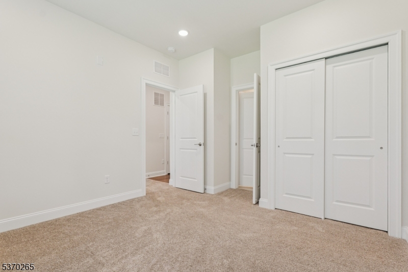 Warren Twp., New Jersey, 07059, United States, 4 Bedrooms Bedrooms, ,4 BathroomsBathrooms,Residential,For Sale,1940451