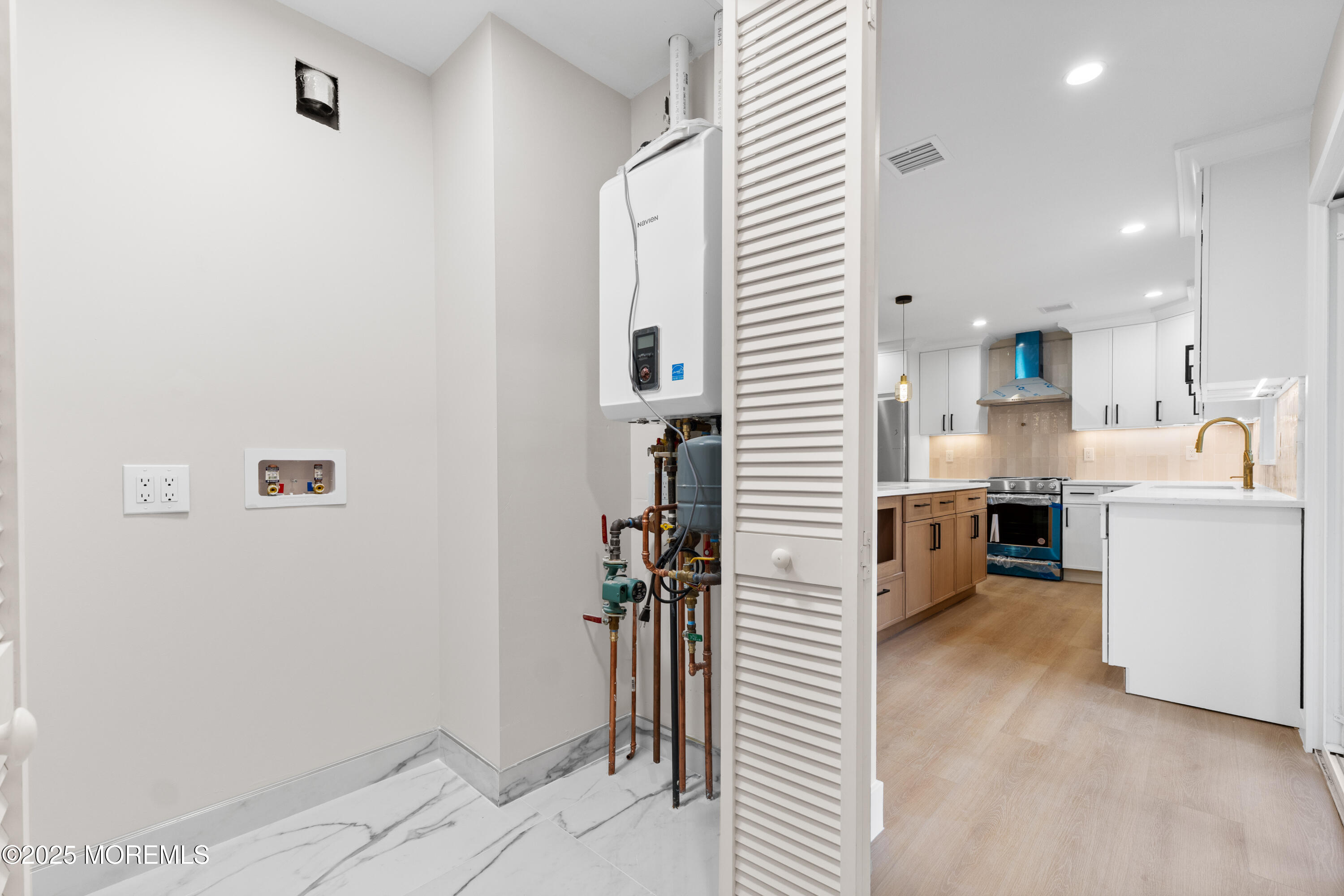 Middletown, New Jersey, 07748, United States, 3 Bedrooms Bedrooms, ,3 BathroomsBathrooms,Residential,For Sale,1987371