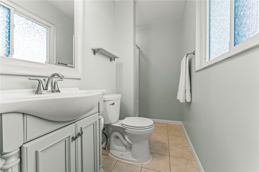 Pittsburgh, Pennsylvania, 15241, United States, 4 Bedrooms Bedrooms, ,4 BathroomsBathrooms,Residential,For Sale,2001215