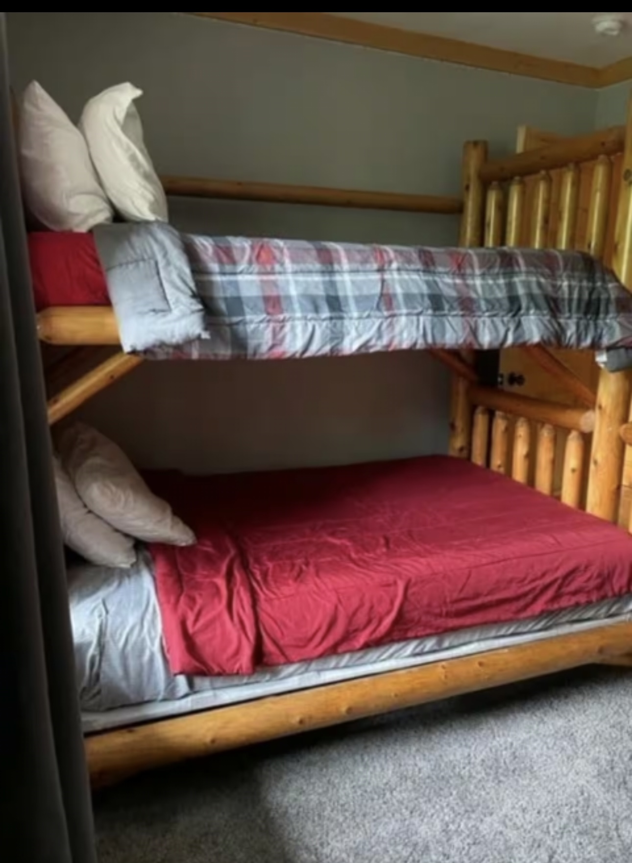 Gatlinburg, Tennessee, 37738, United States, 4 Bedrooms Bedrooms, ,2 BathroomsBathrooms,Residential,For Sale,2005495