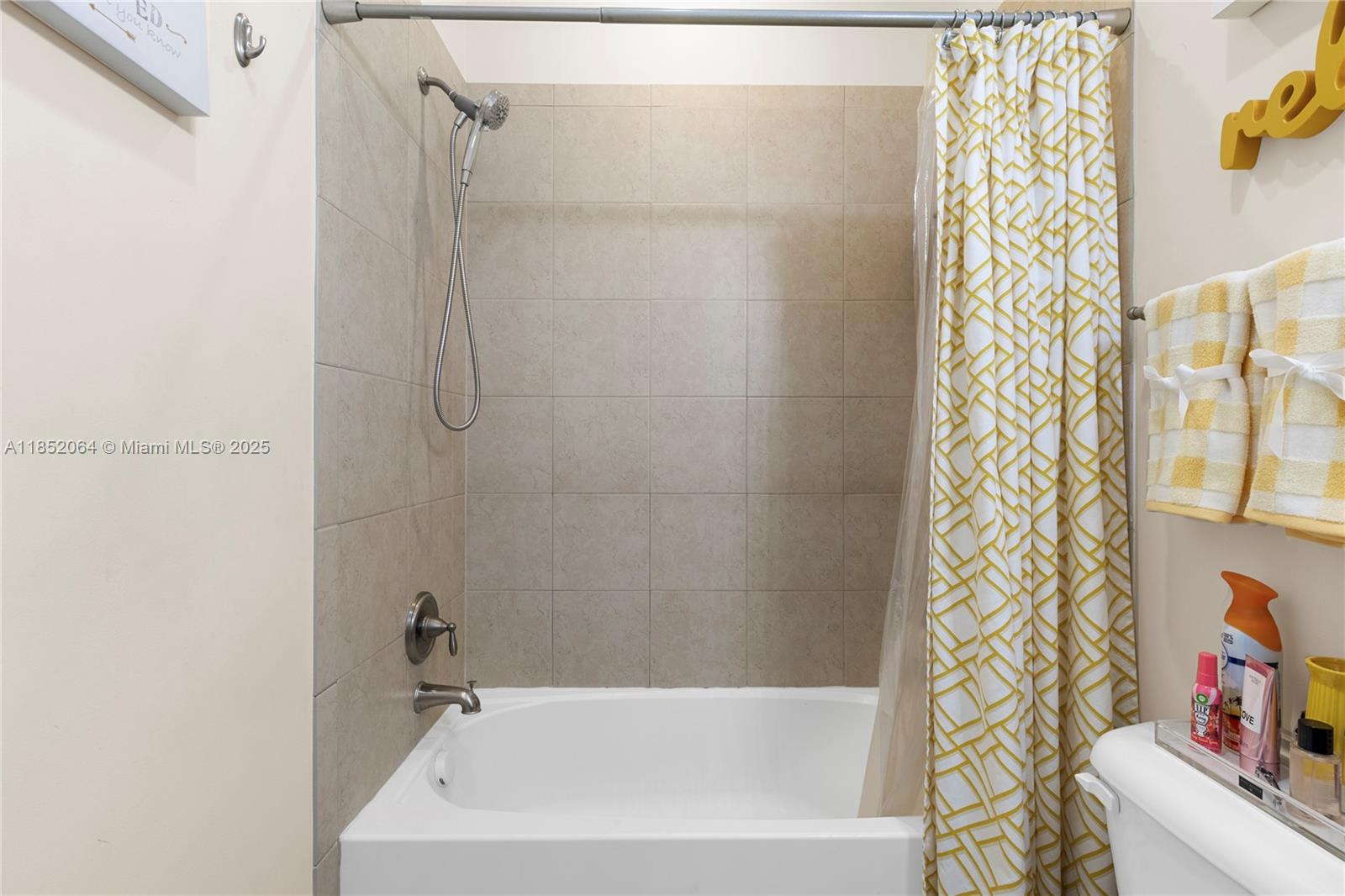 Sunrise, Florida, 33323, United States, 3 Bedrooms Bedrooms, ,3 BathroomsBathrooms,Residential,For Sale,1908528