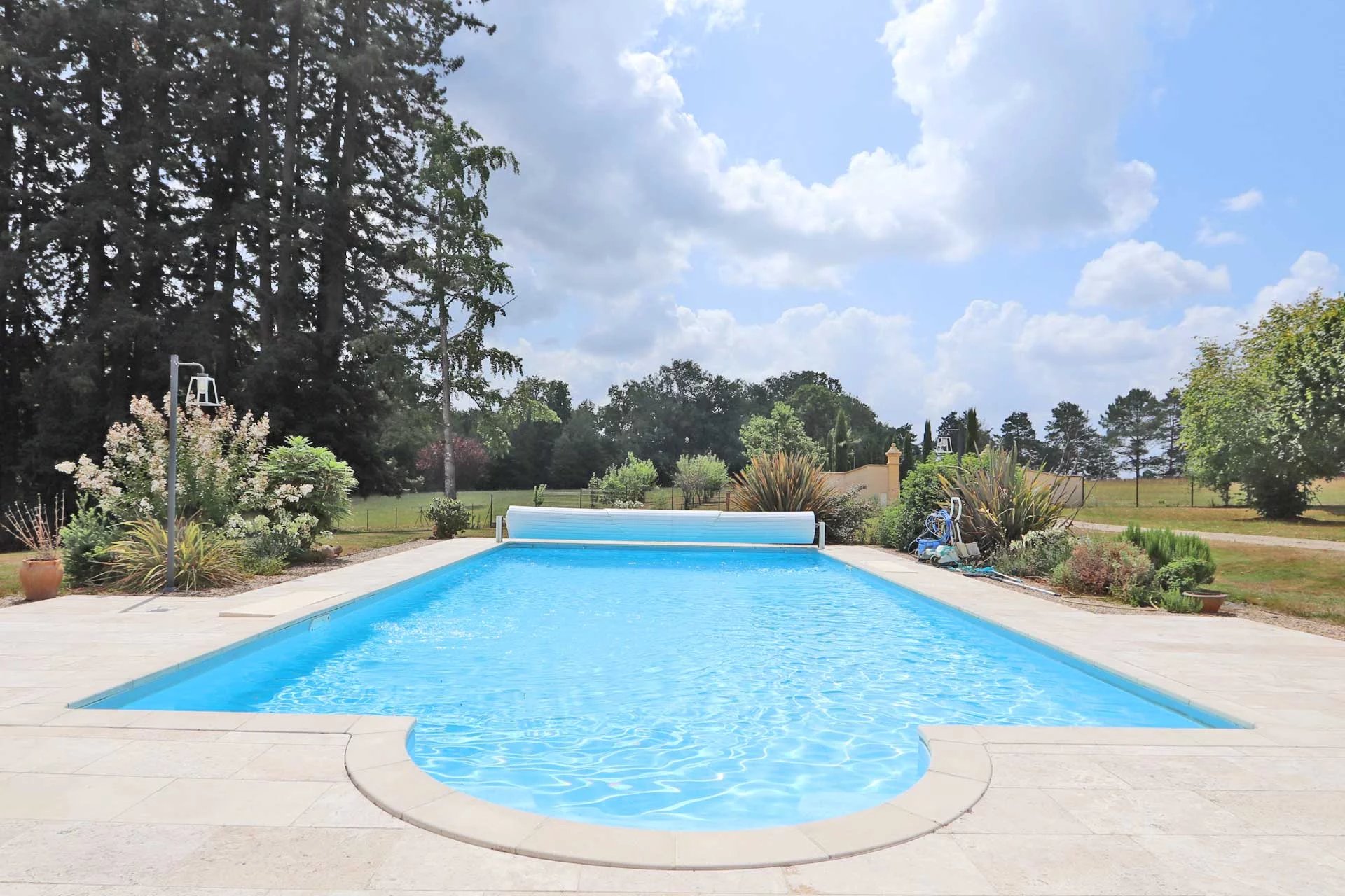 Bergerac, New Aquitaine, 24100, FR, 6 Bedrooms Bedrooms, ,7 BathroomsBathrooms,Residential,For Sale,1995635