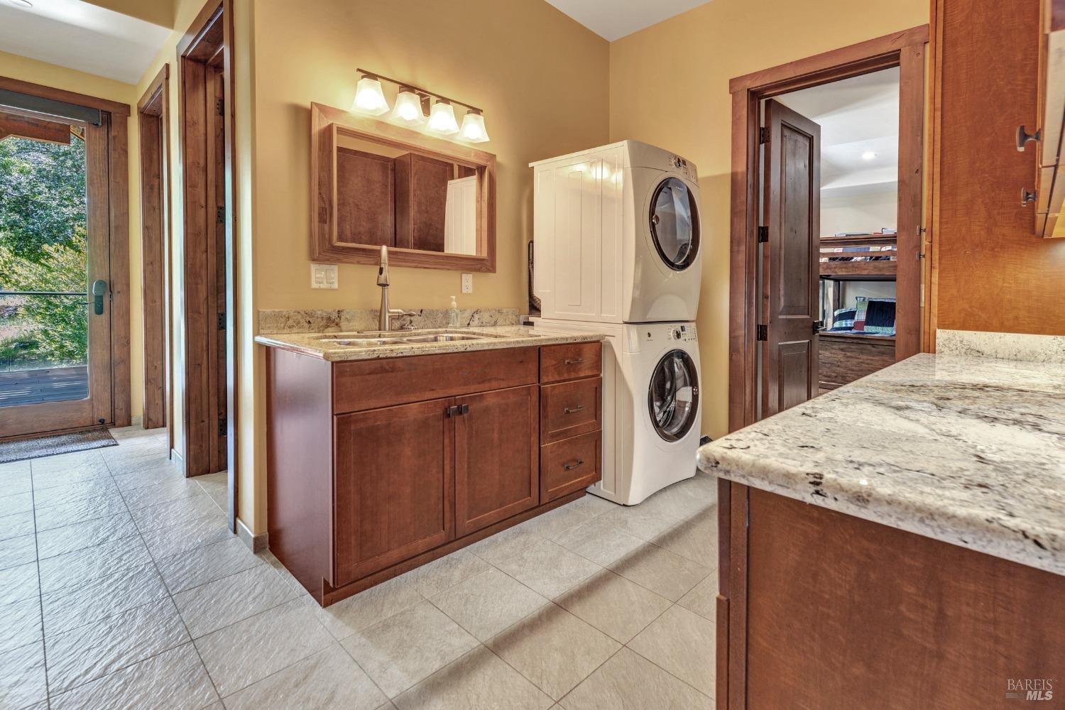 St. Helena, California, 94574, United States, 6 Bedrooms Bedrooms, ,6 BathroomsBathrooms,Residential,For Sale,1807309
