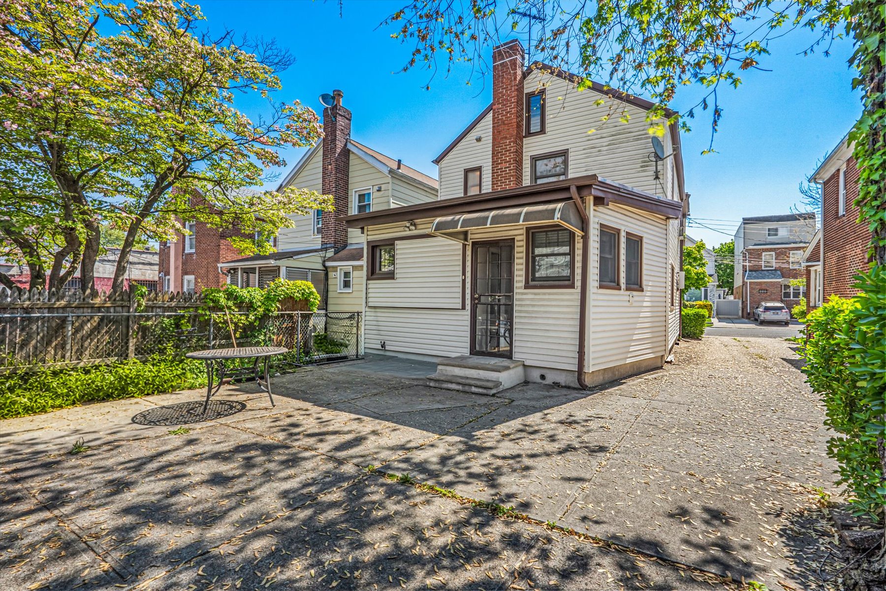  90-43 70th Drive, Forest Hills, NY, 11375 - 物件實景