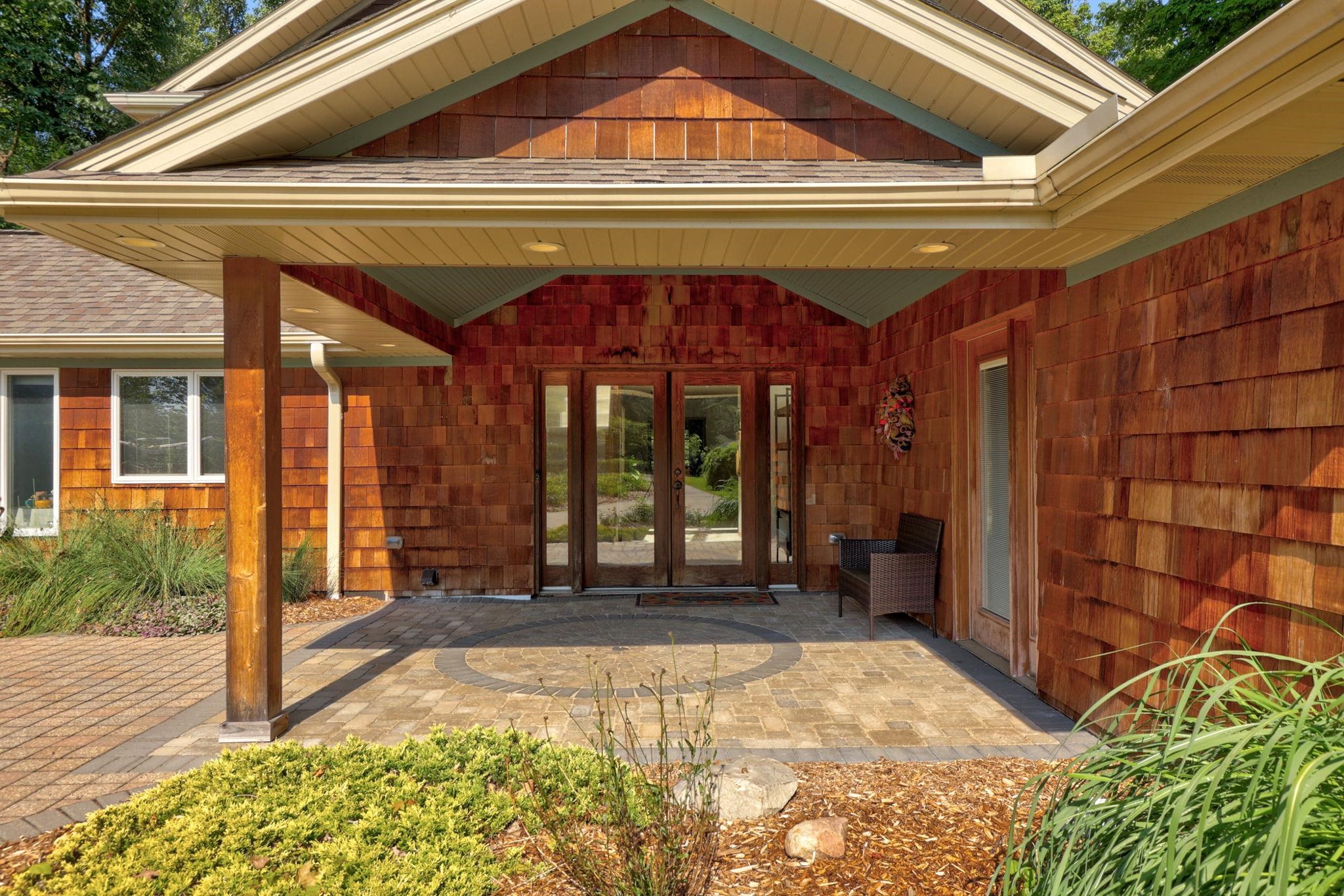 Vassar, Michigan, 49768, United States, 3 Bedrooms Bedrooms, ,4 BathroomsBathrooms,Residential,For Sale,1976339