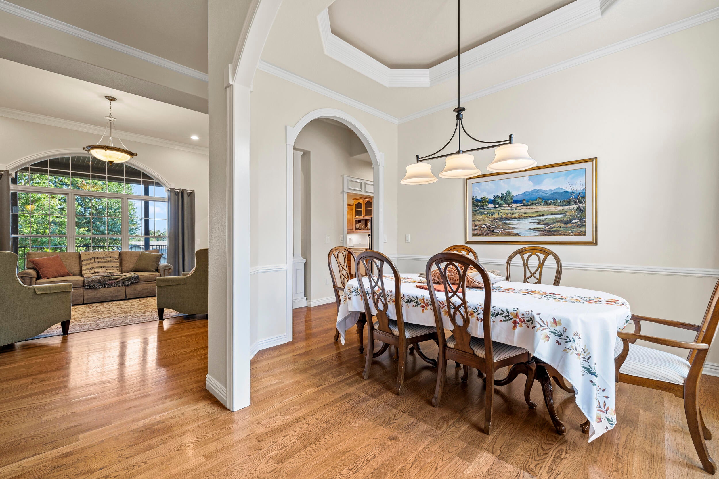 Kimberling City, Missouri, 65686, United States, 5 Bedrooms Bedrooms, ,4 BathroomsBathrooms,Residential,For Sale,1883483