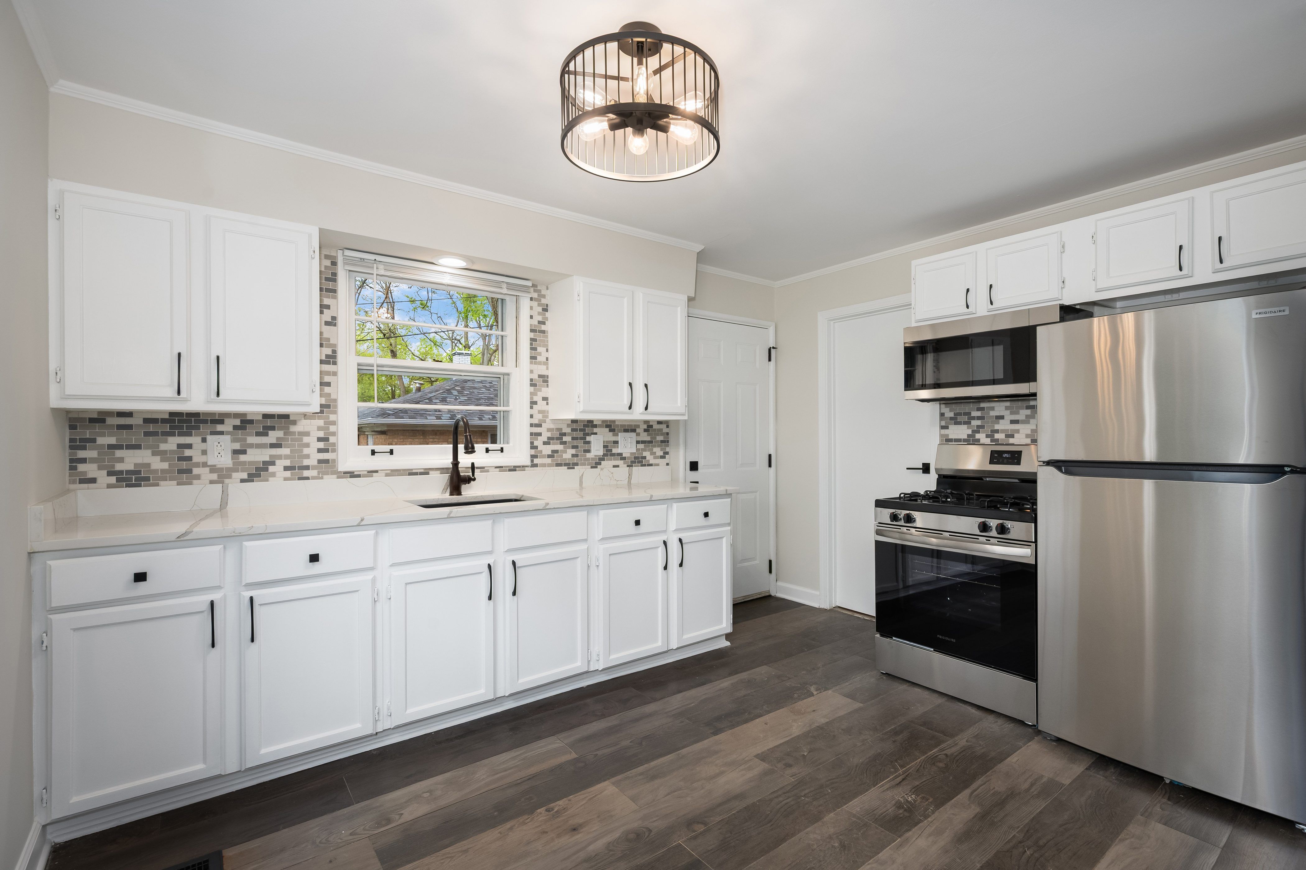  Beautifully Updated and Move-in Ready - 物件實景