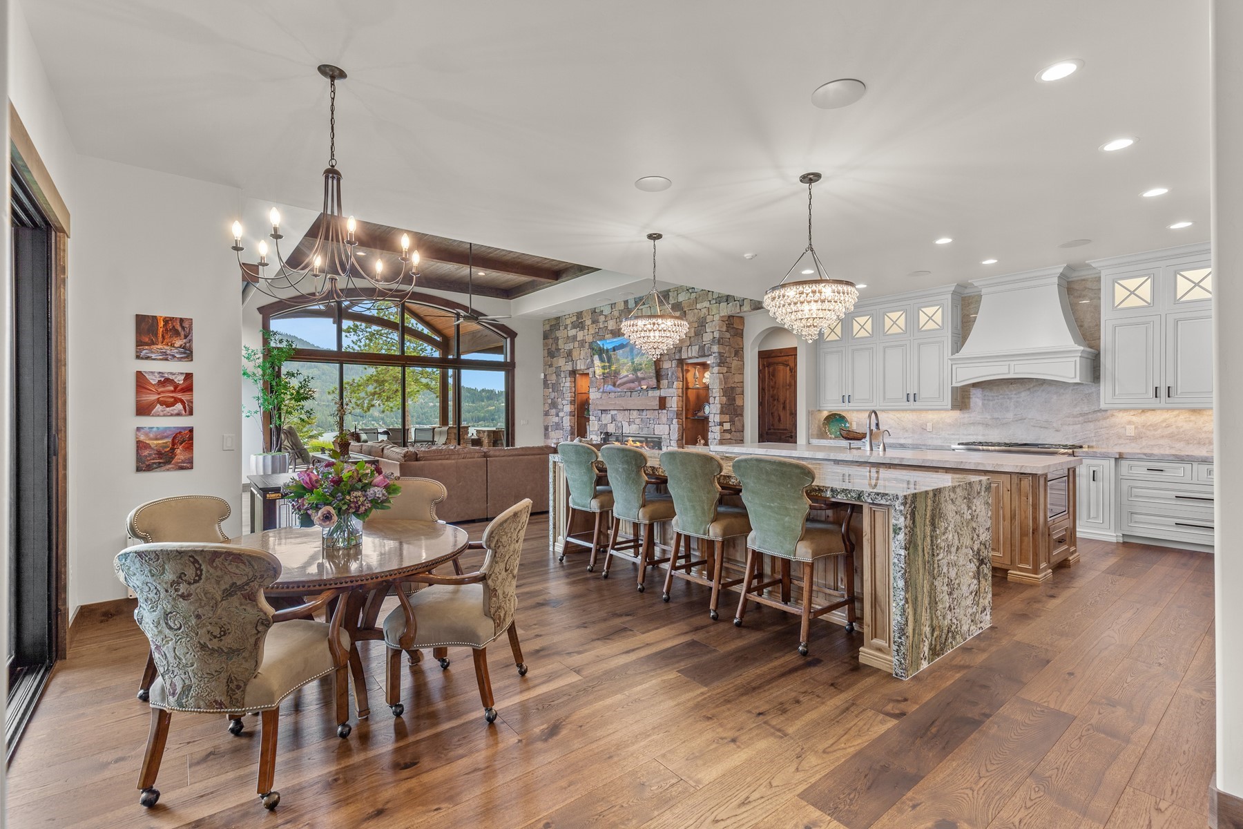  Rare Custom Retreat at Hayden Lake - 物件實景