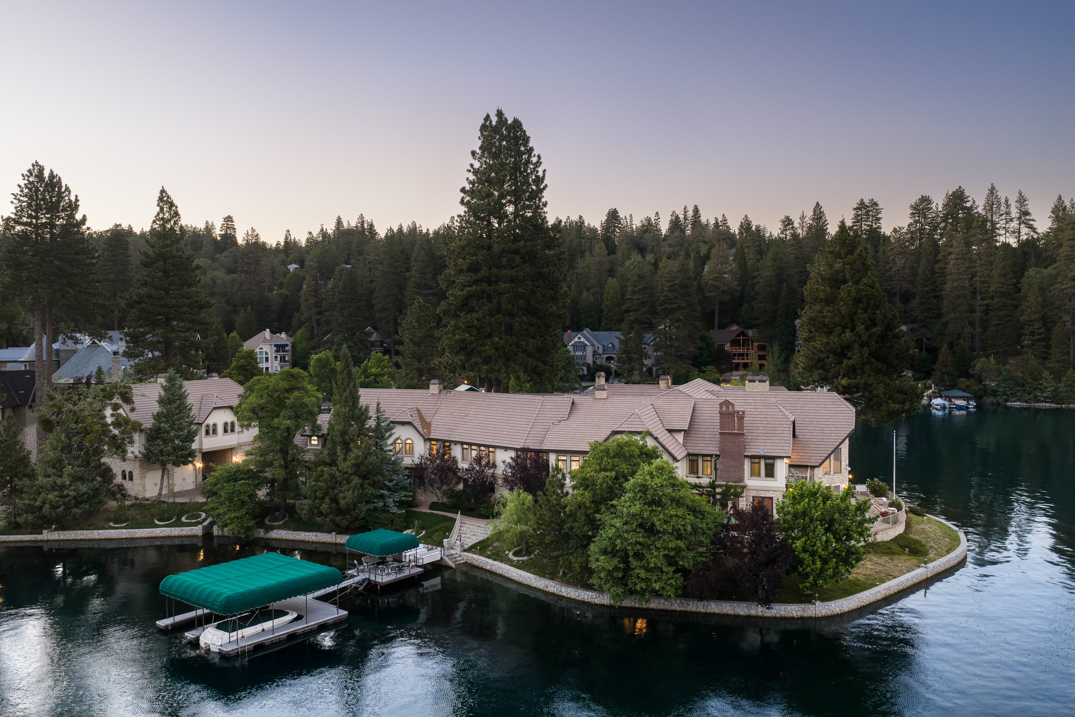  177 Shorewood Drive, Lake Arrowhead, CA 92352 - 物件實景