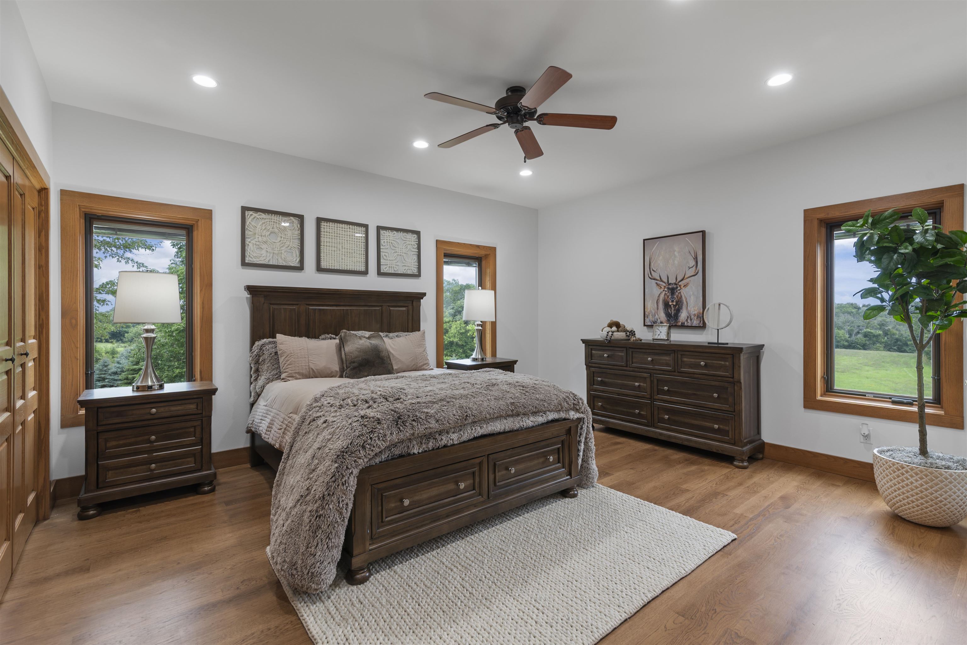 Avoca, Wisconsin, 53506, United States, 3 Bedrooms Bedrooms, ,4 BathroomsBathrooms,Residential,For Sale,1895039