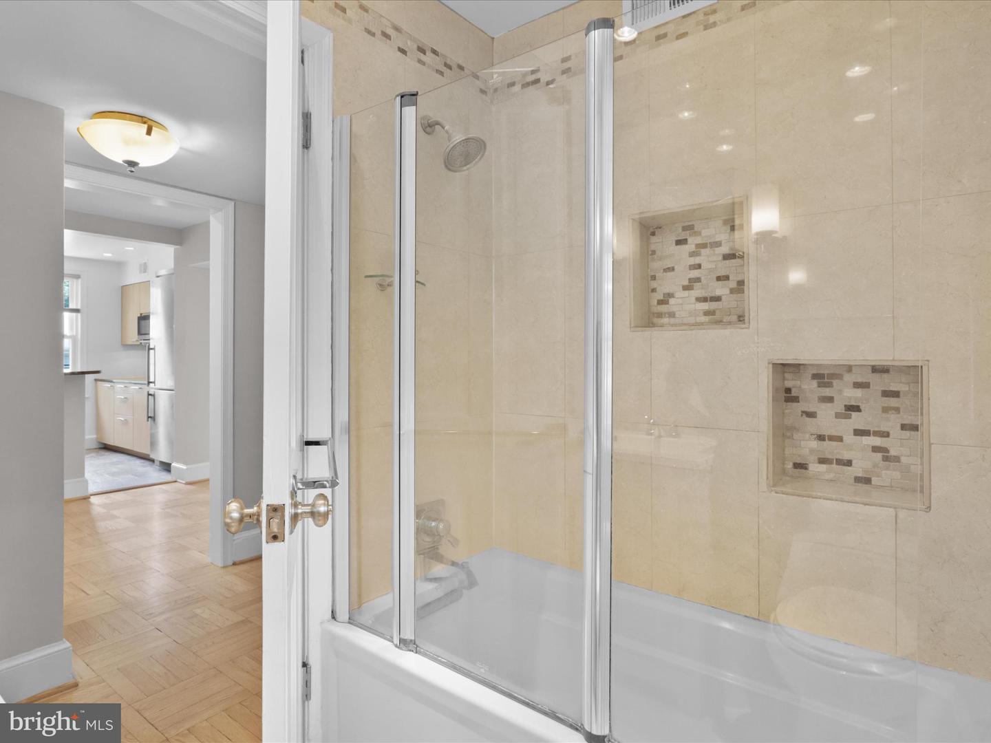 Washington, District of Columbia, 20008, United States, 2 Bedrooms Bedrooms, ,1 BathroomBathrooms,Residential,For Sale,1875463
