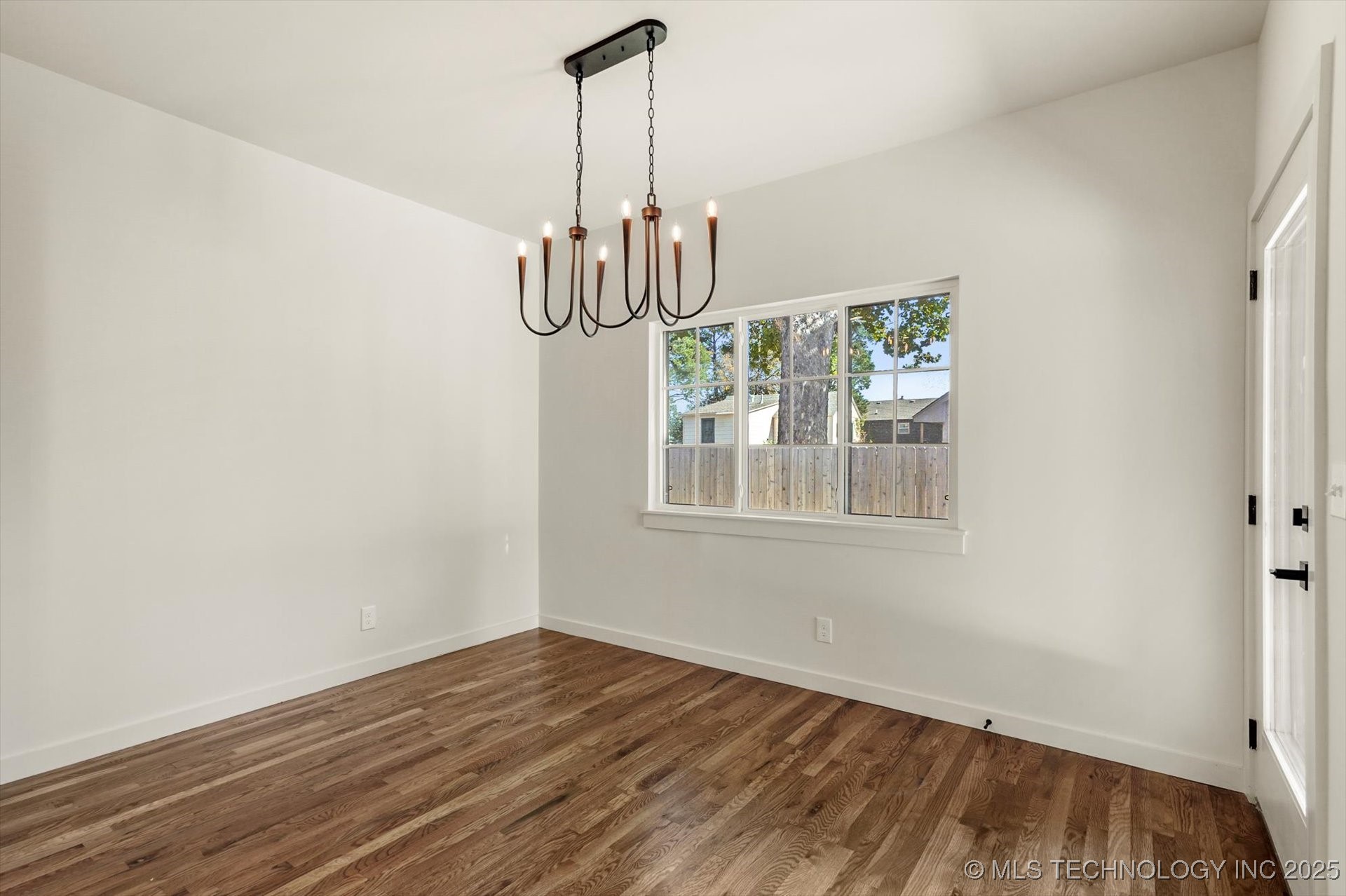 Broken Arrow, Oklahoma, 74012, United States, 5 Bedrooms Bedrooms, ,3 BathroomsBathrooms,Residential,For Sale,1991431